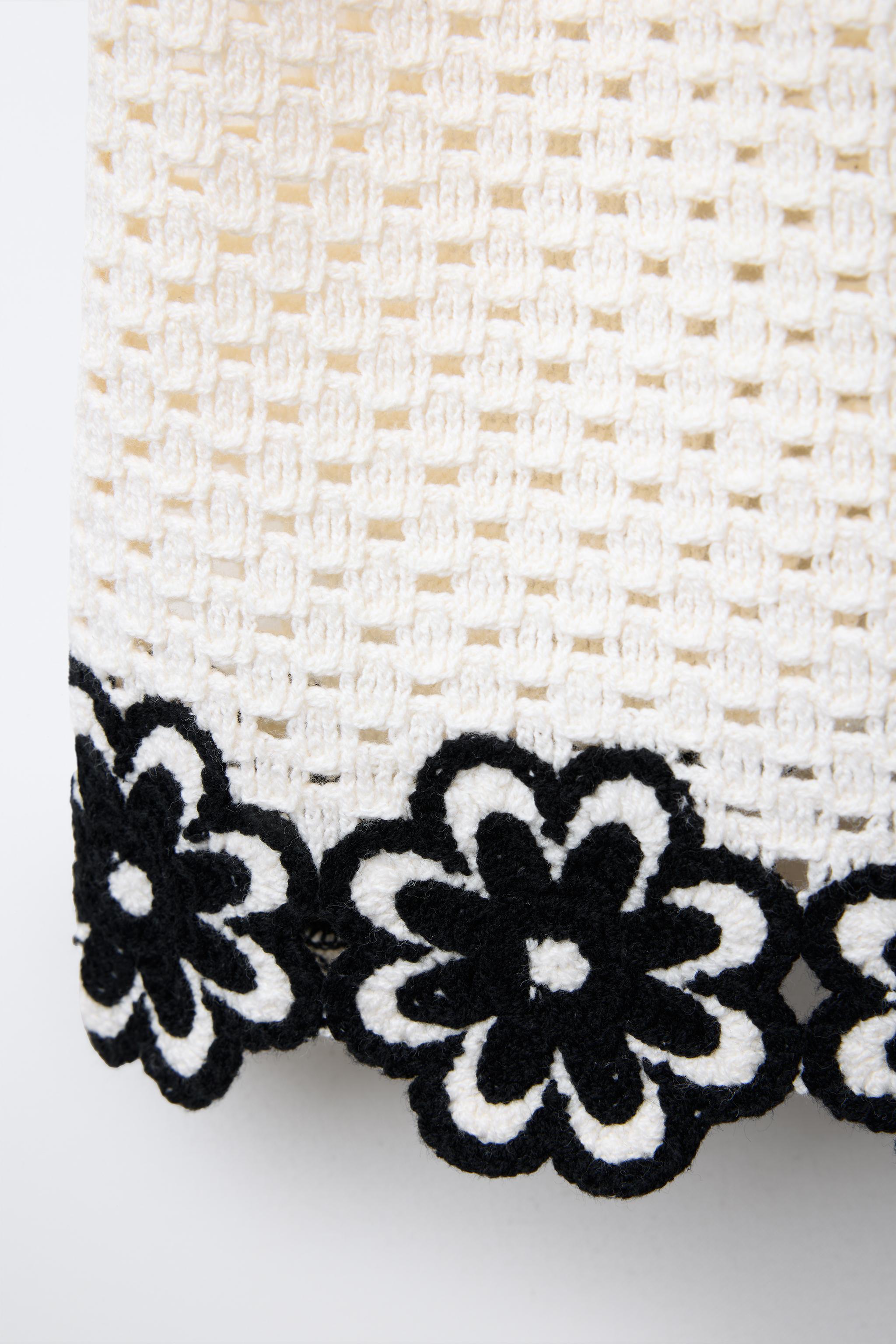FLORAL CROCHET KNIT SKIRT