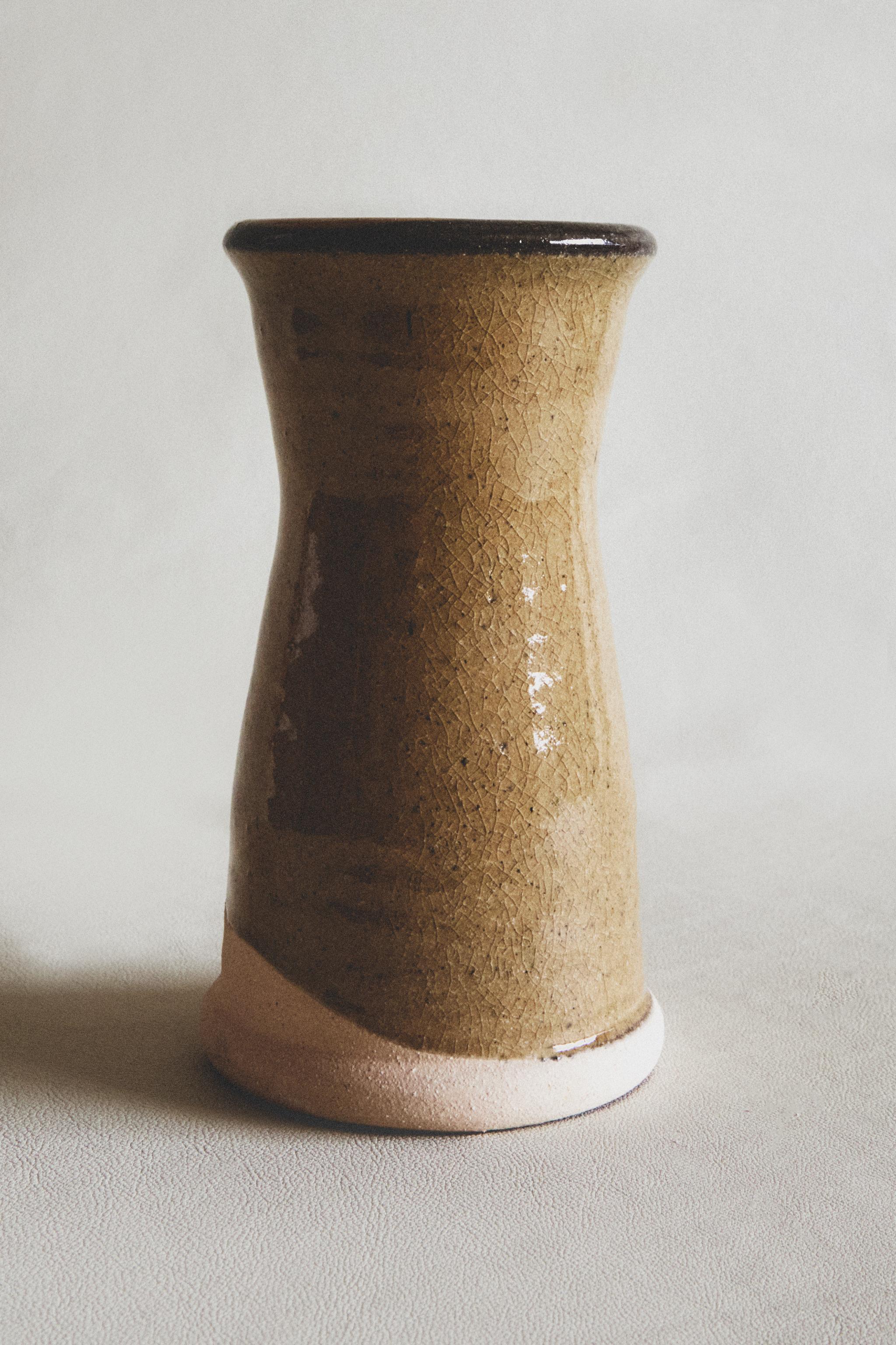 TERRACOTTA CYLINDRICAL VASE