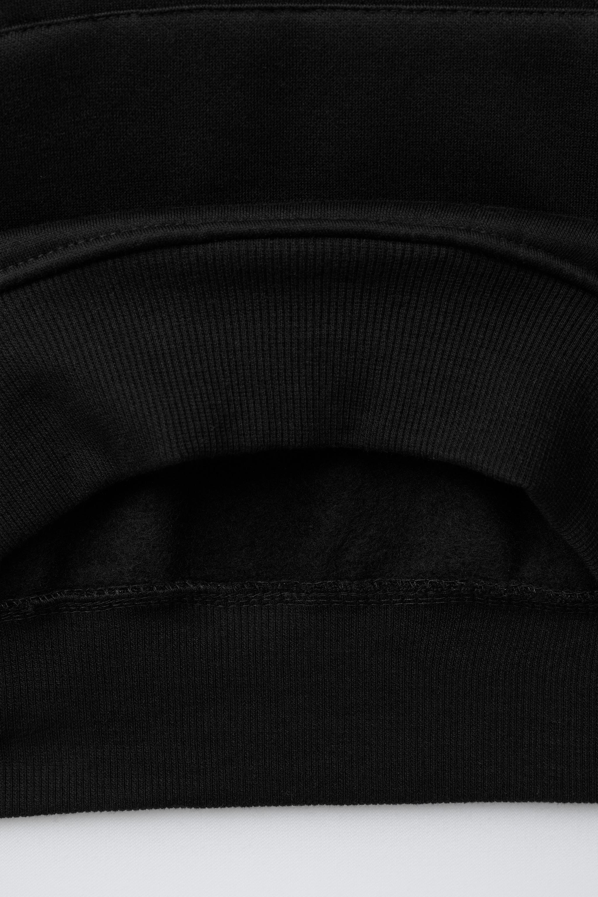 BASIC HOODIE SWEATSHIRT