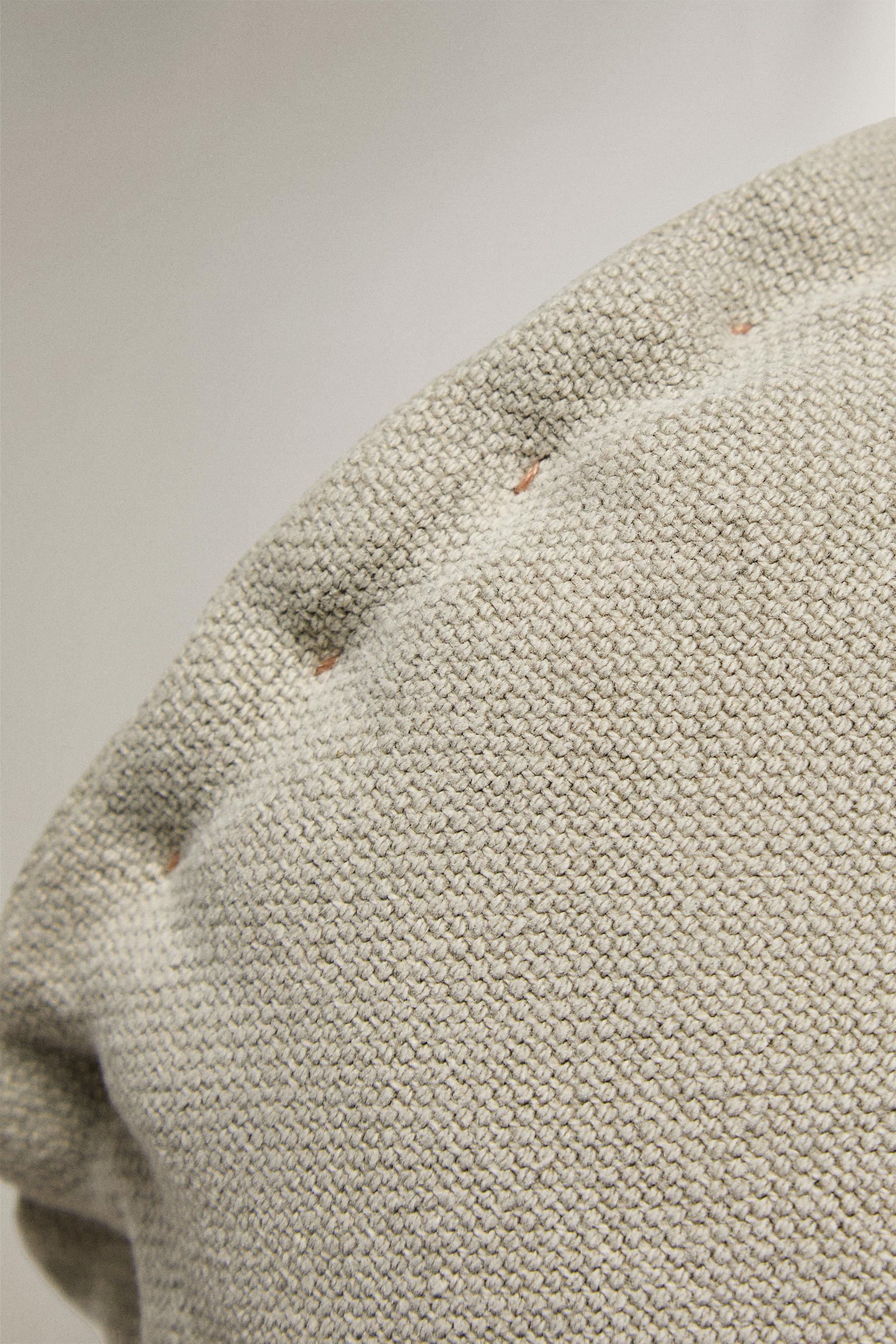 BOLSTER PILLOWS WITH TOPSTITCHING