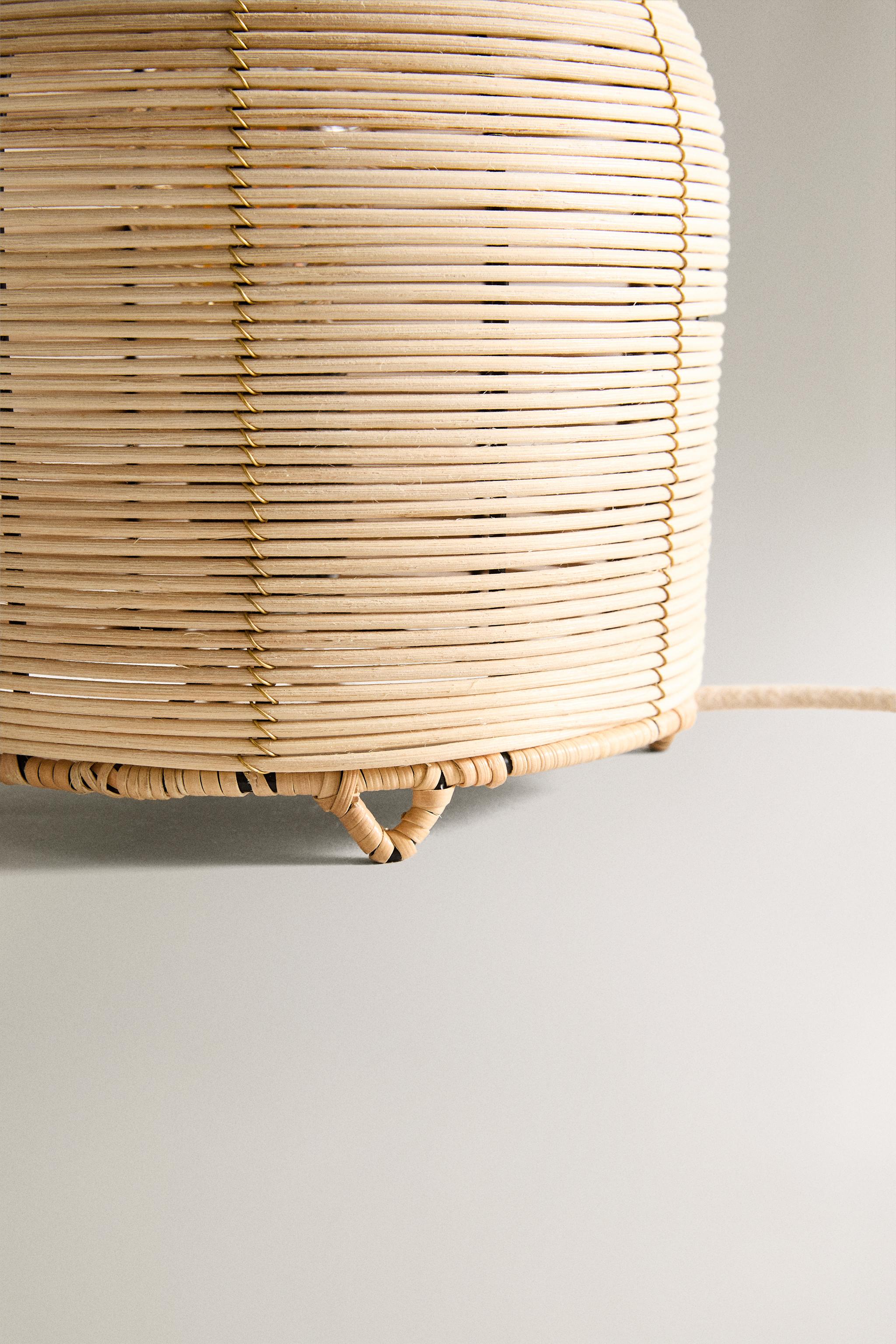 RATTAN TABLE LAMP
