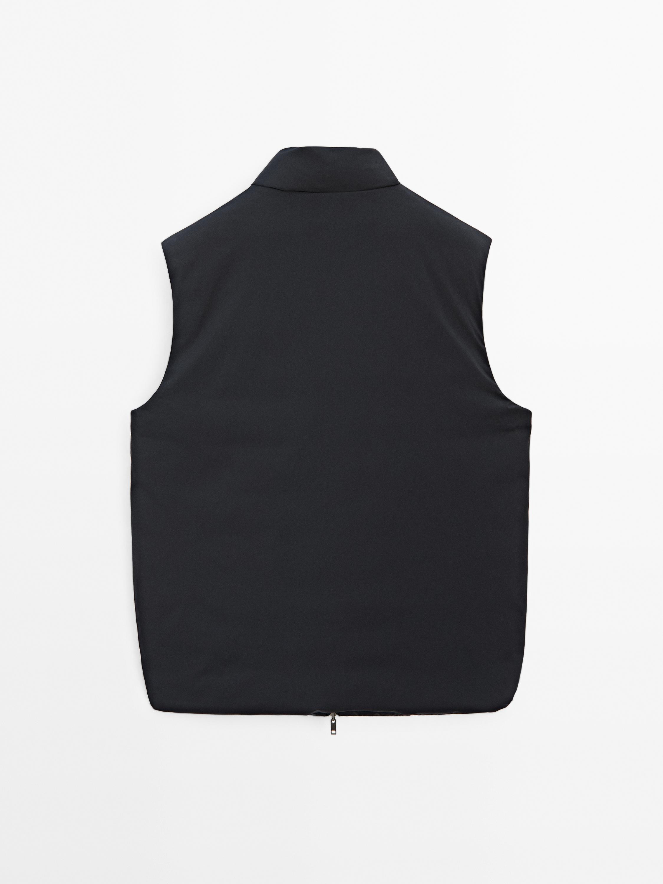 Water-repellent reversible down blend gilet