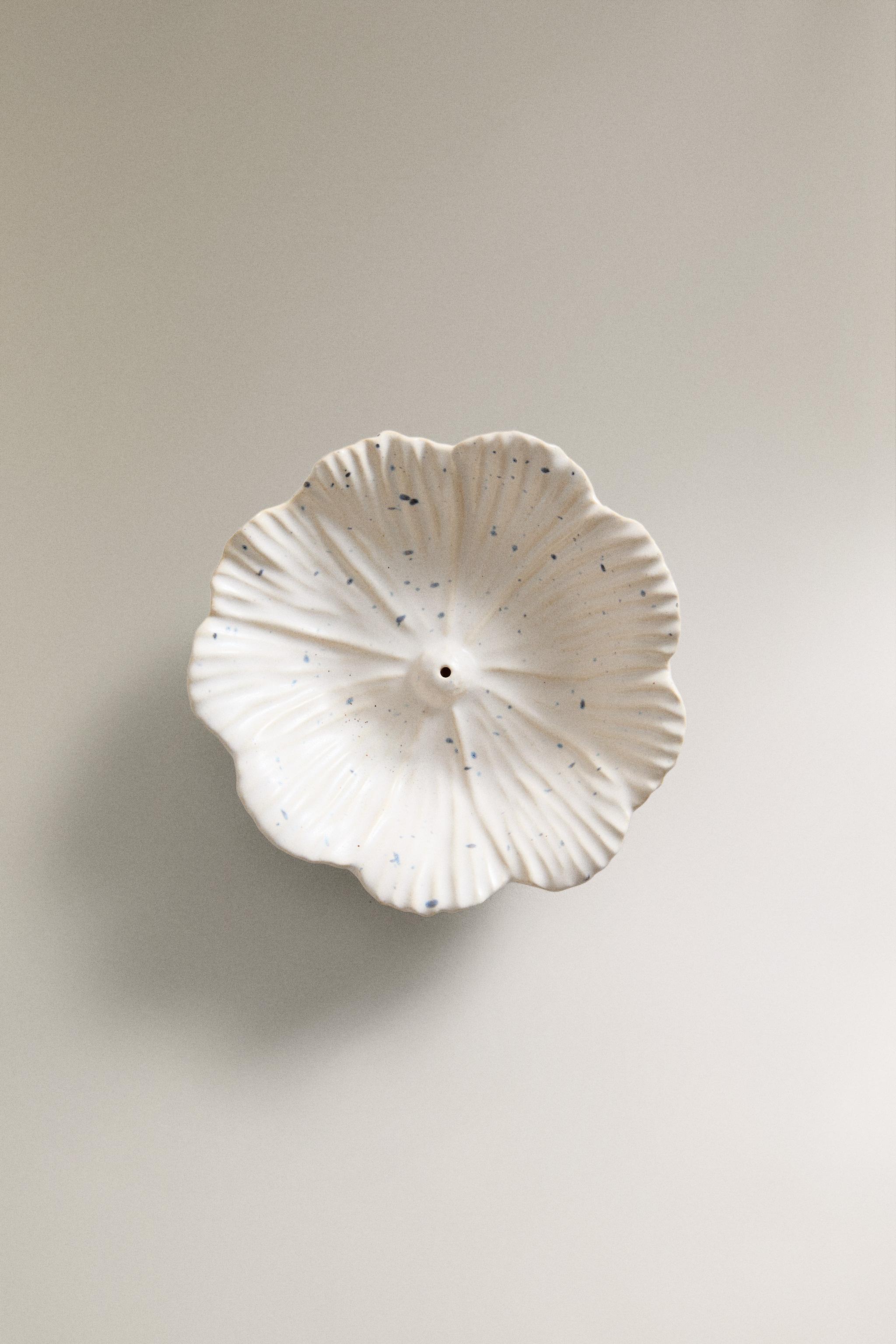 CERAMIC FLORAL INCENSE BURNER