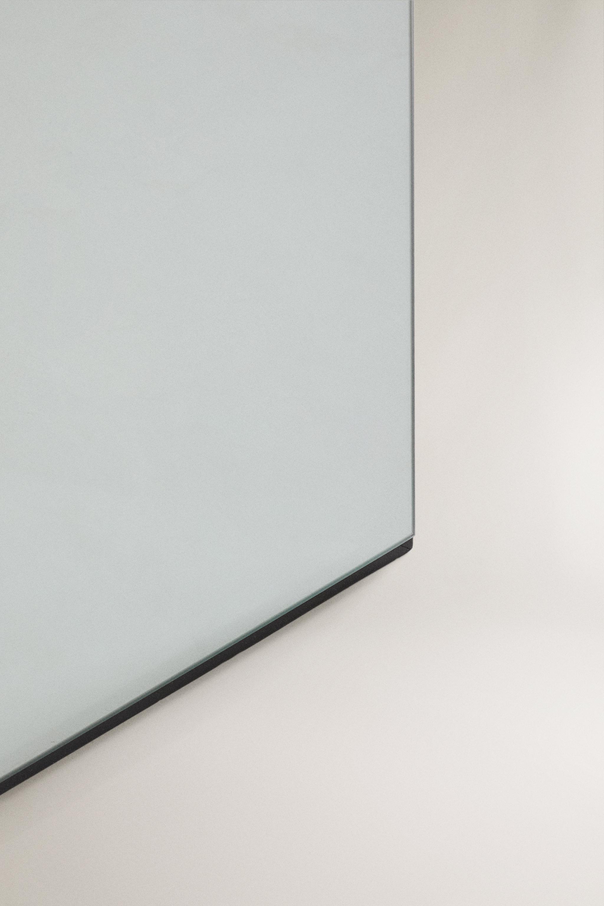 FULL LENGTH MIRROR WITH AN ARCH SHAPE