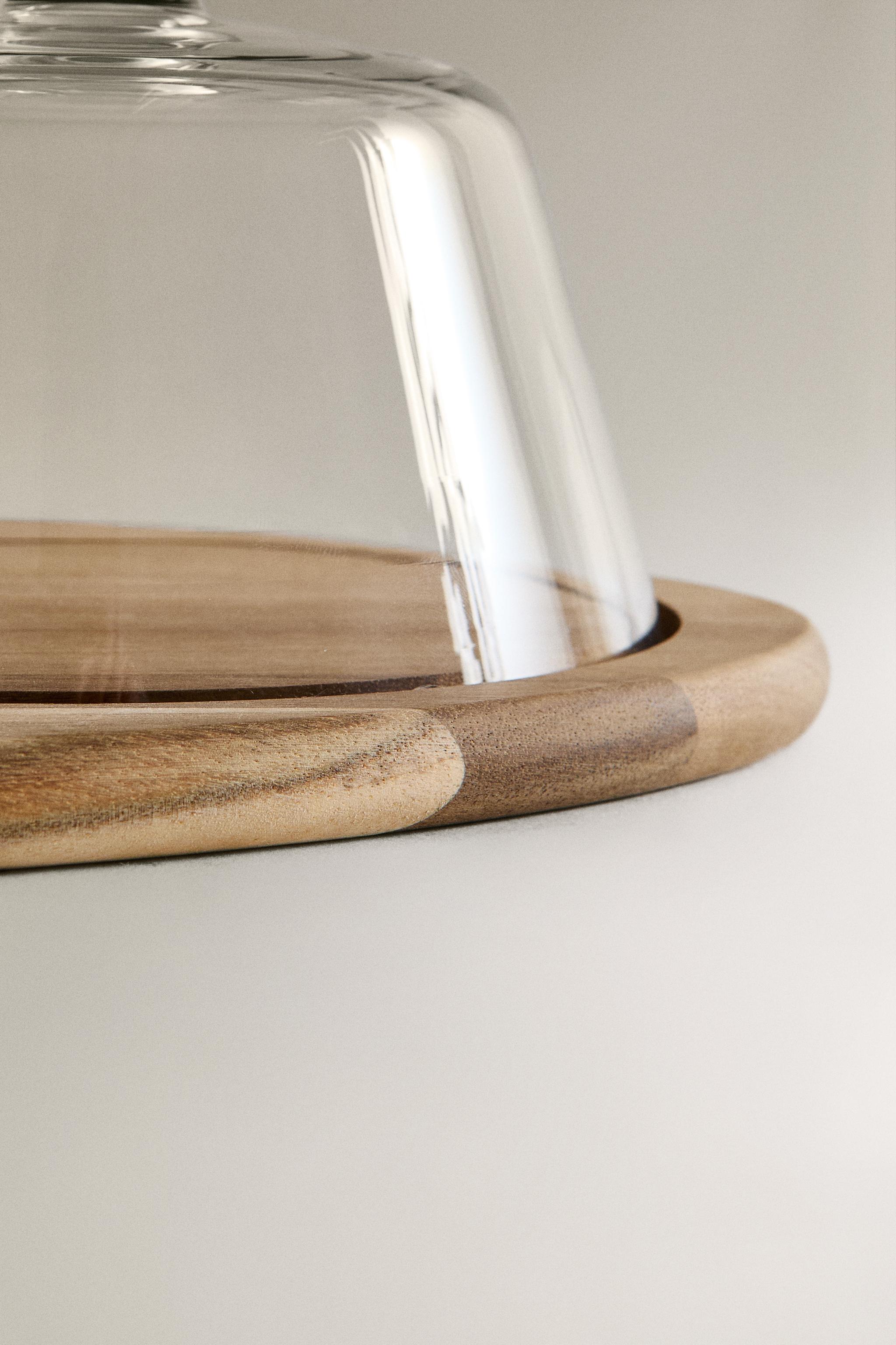 WOODEN TRAY WITH A DOME