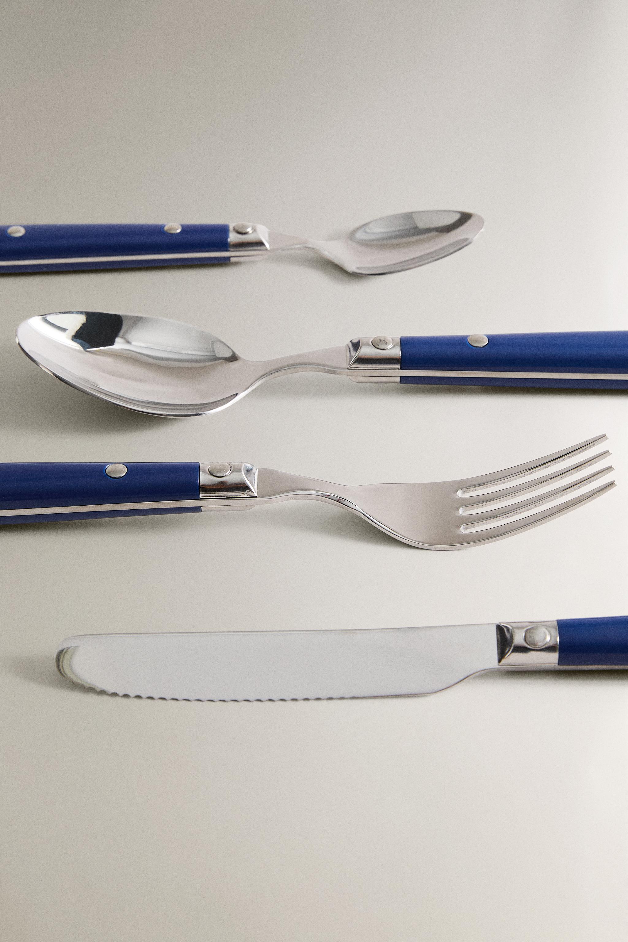 4-PIECE FLATWARE SET WITH A BLUE HANDLE