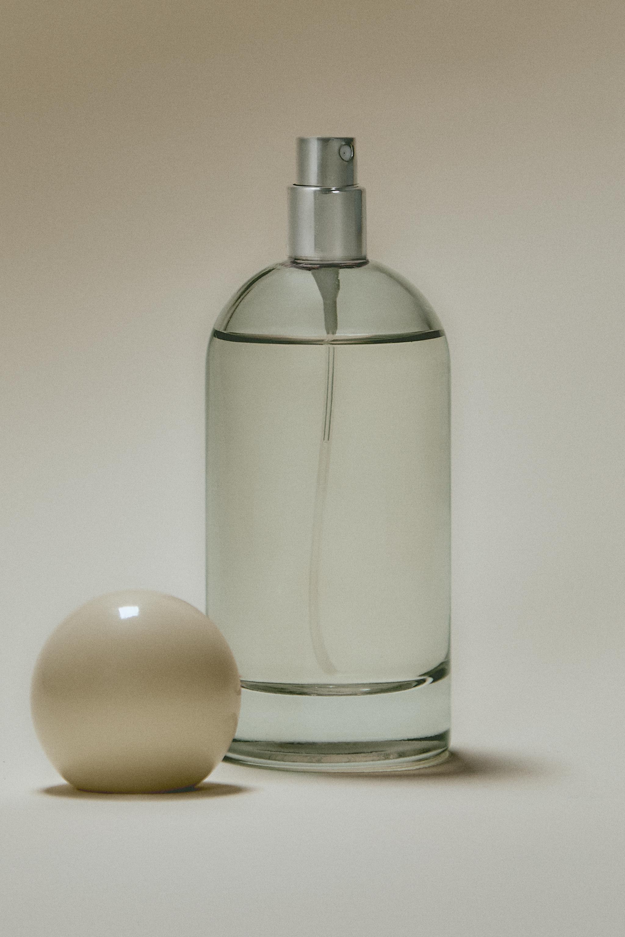 (3.38 oz) ÉCLAT DE LYS SPRAY DIFFUSER