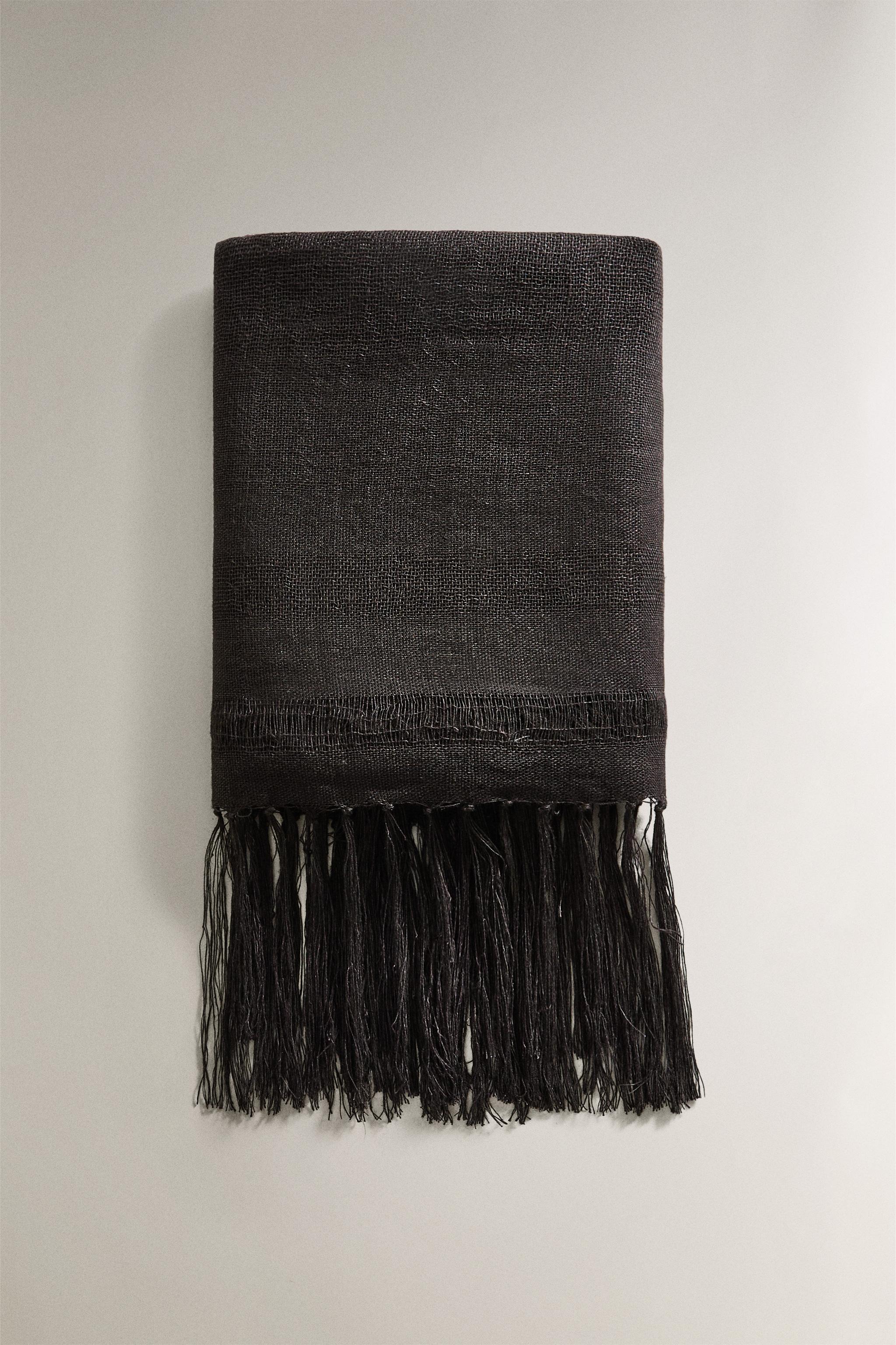 FRINGED LINEN BLANKET