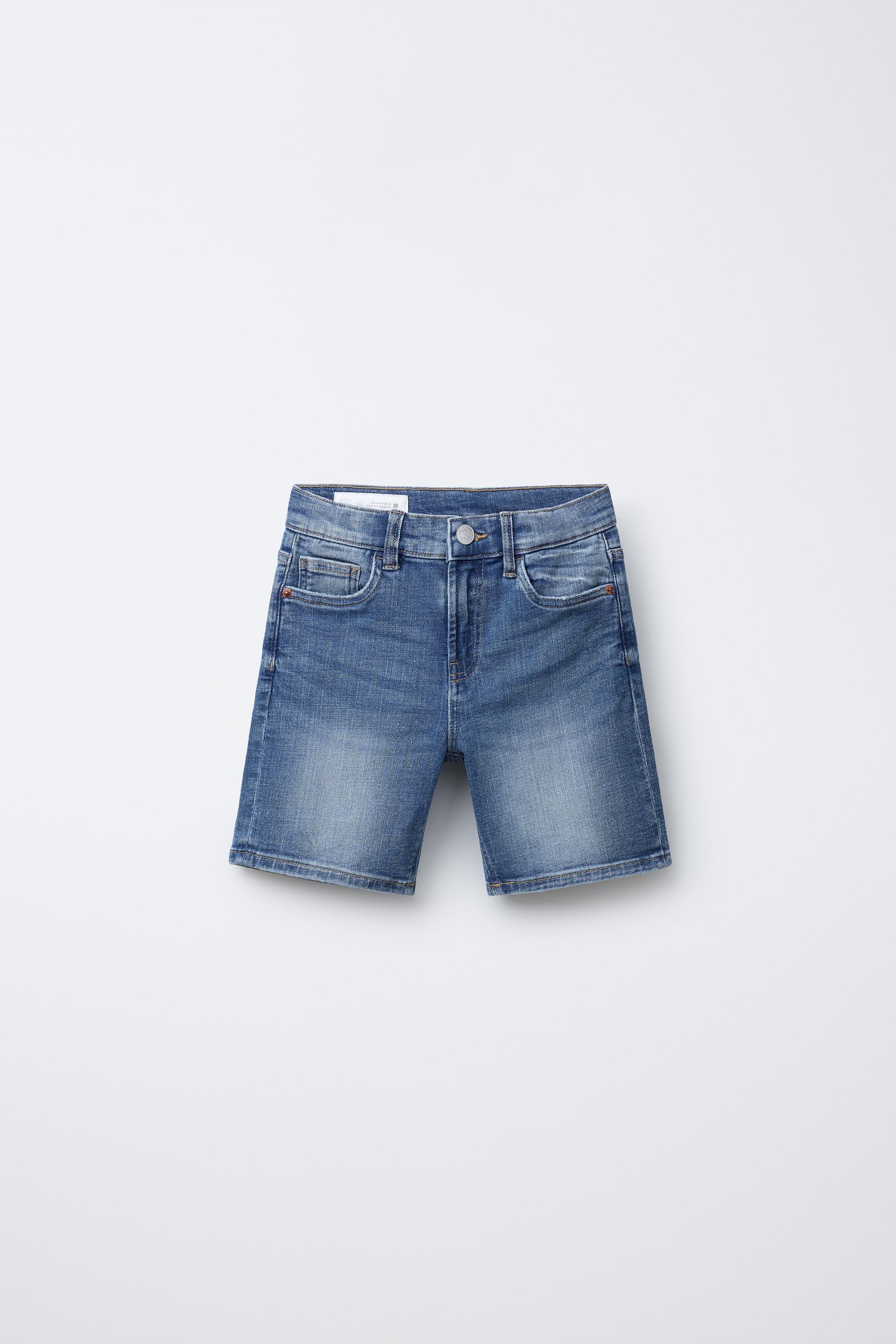 STRAIGHT DENIM SHORTS