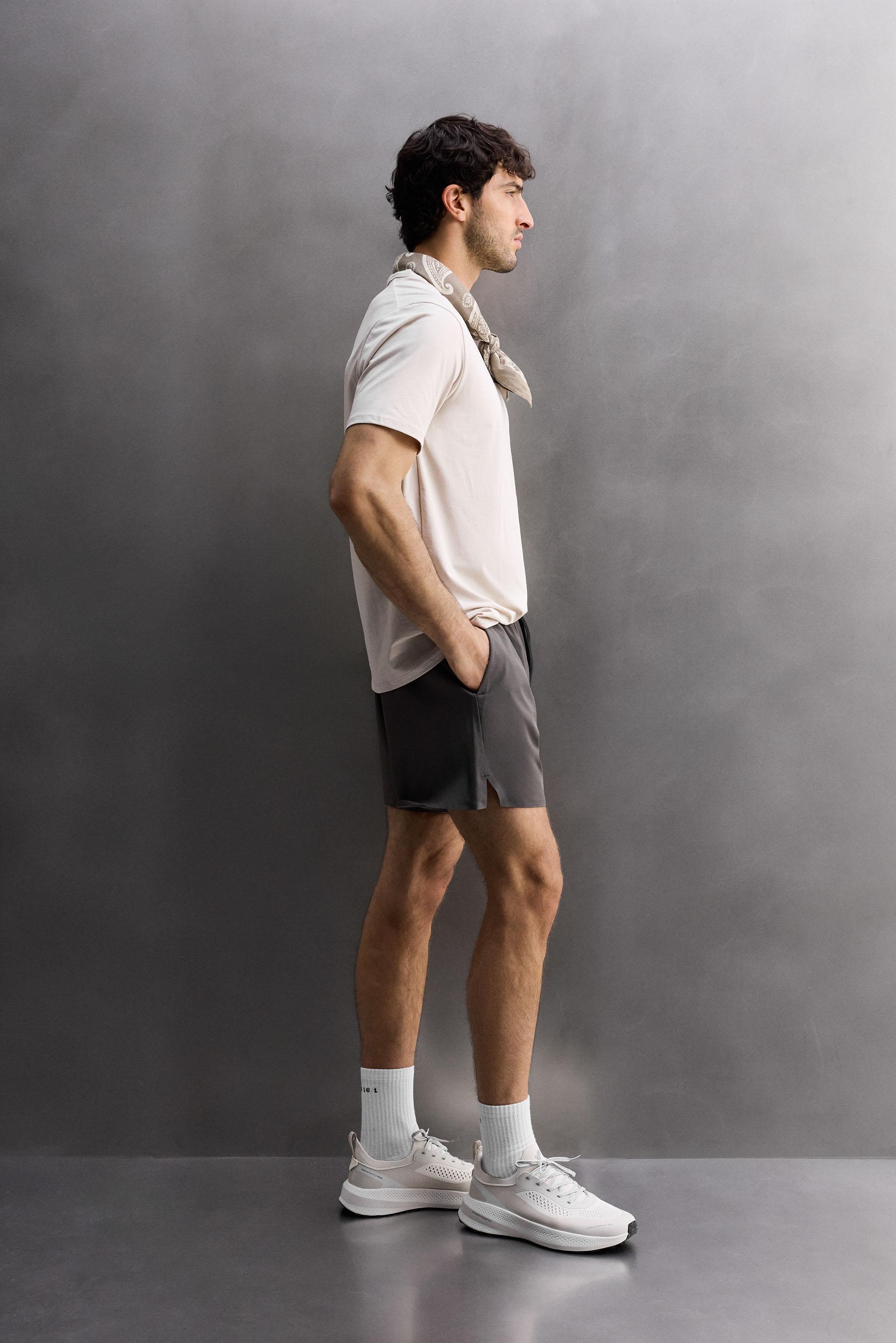 BASIC TRAINING SHORTS