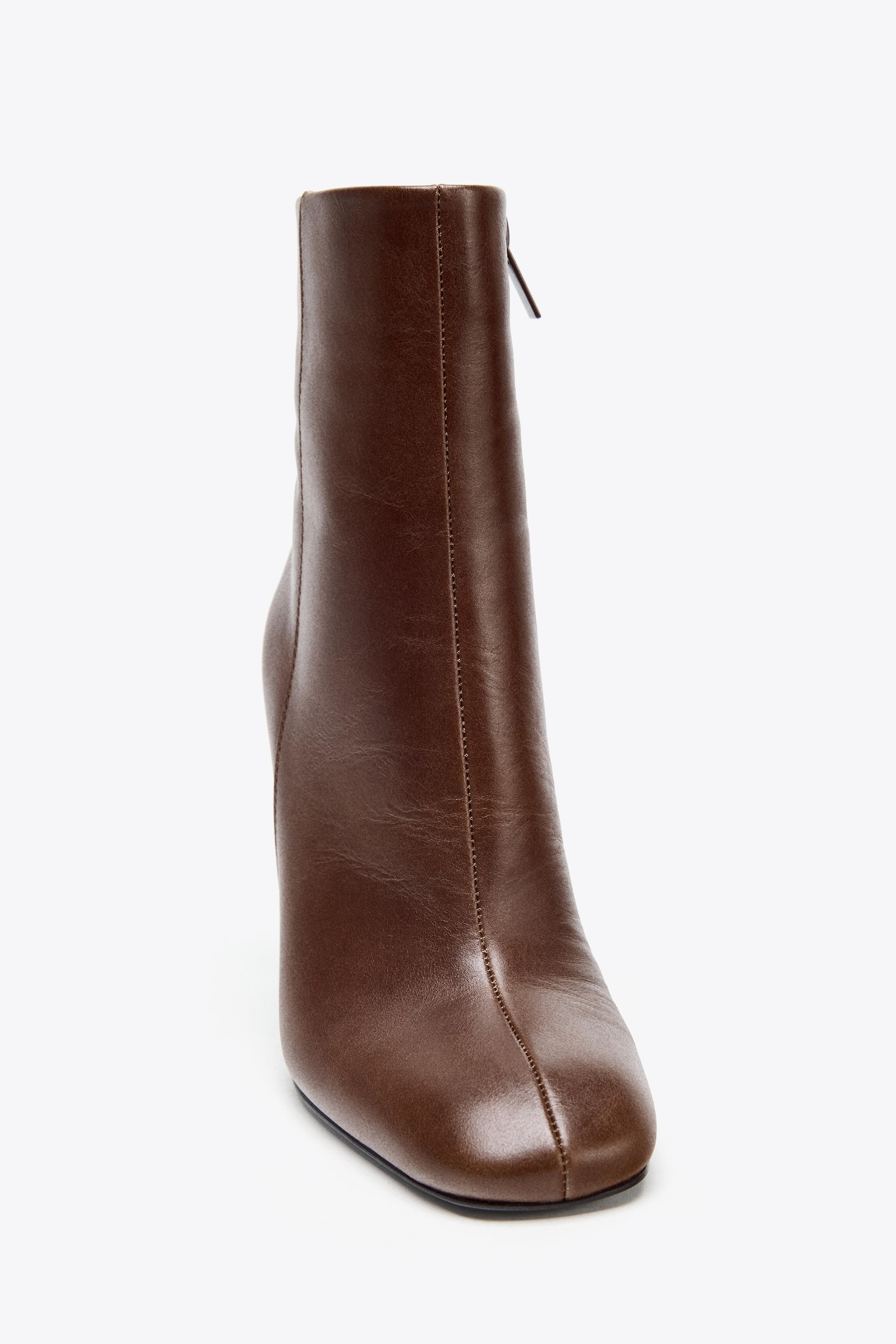 LEATHER WIDE HEEL ANKLE BOOTS