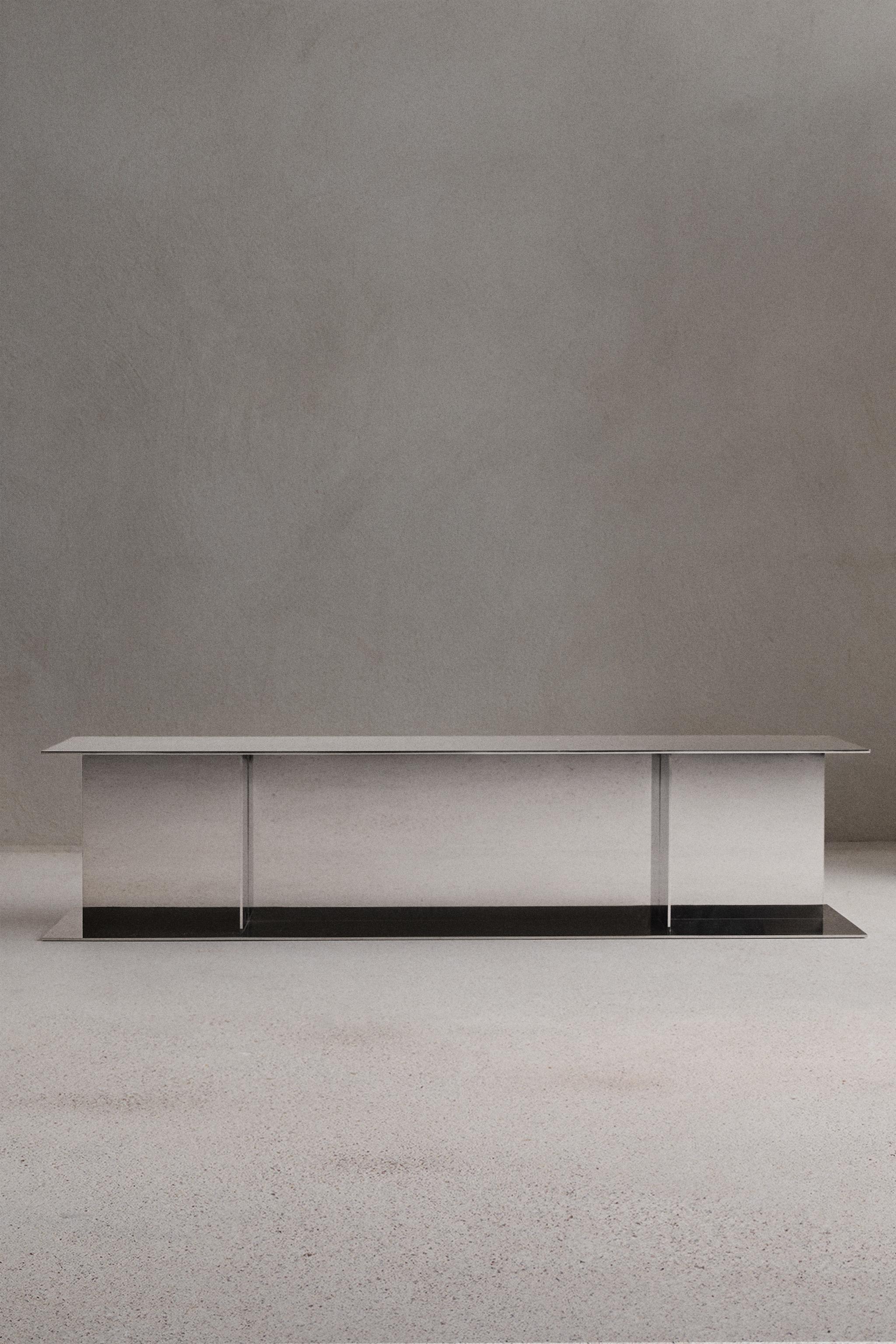 COFFEE TABLE 02