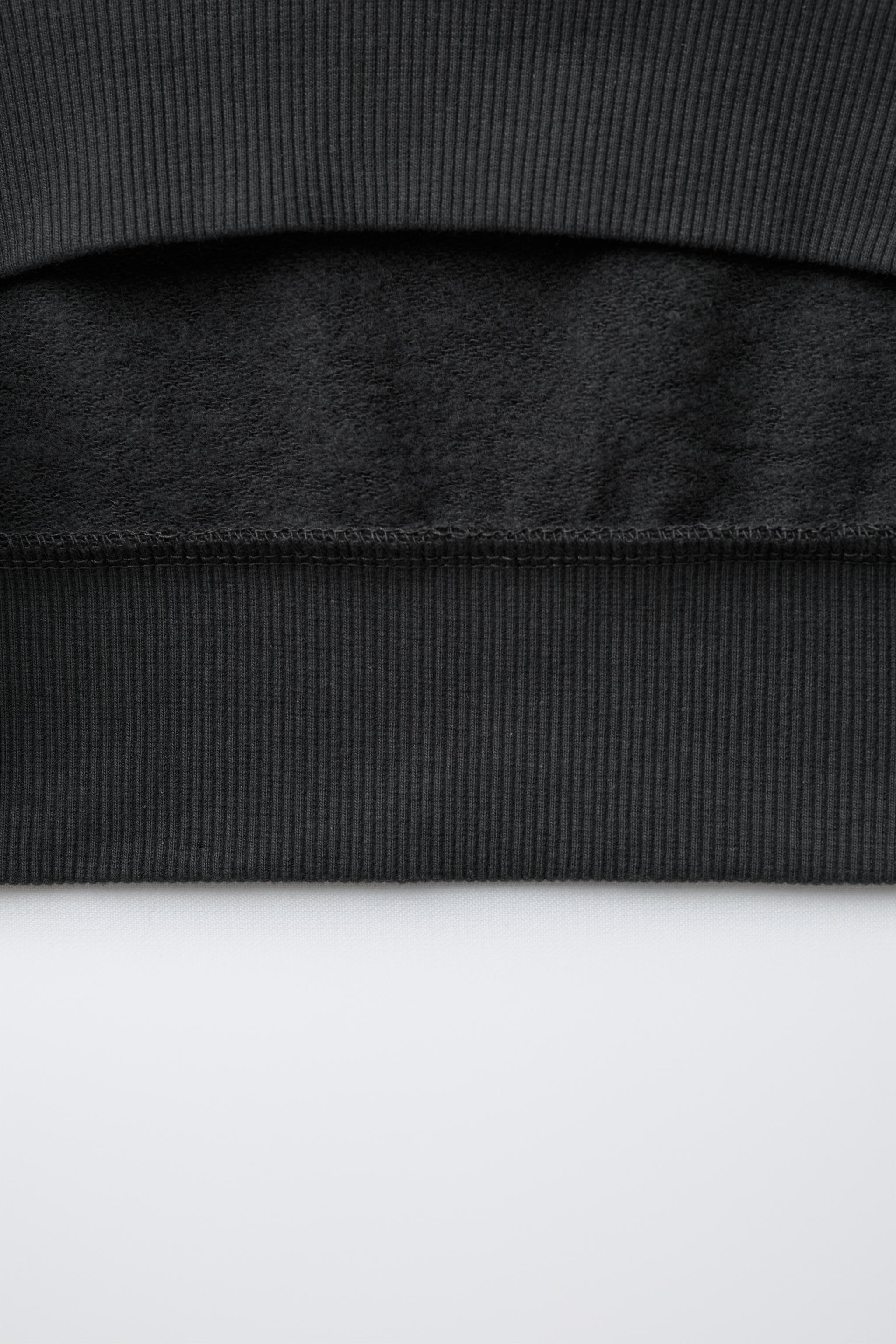 SHORT SLEEVE SWEATSHIRT AND JOGGER PANTS SET TEXT