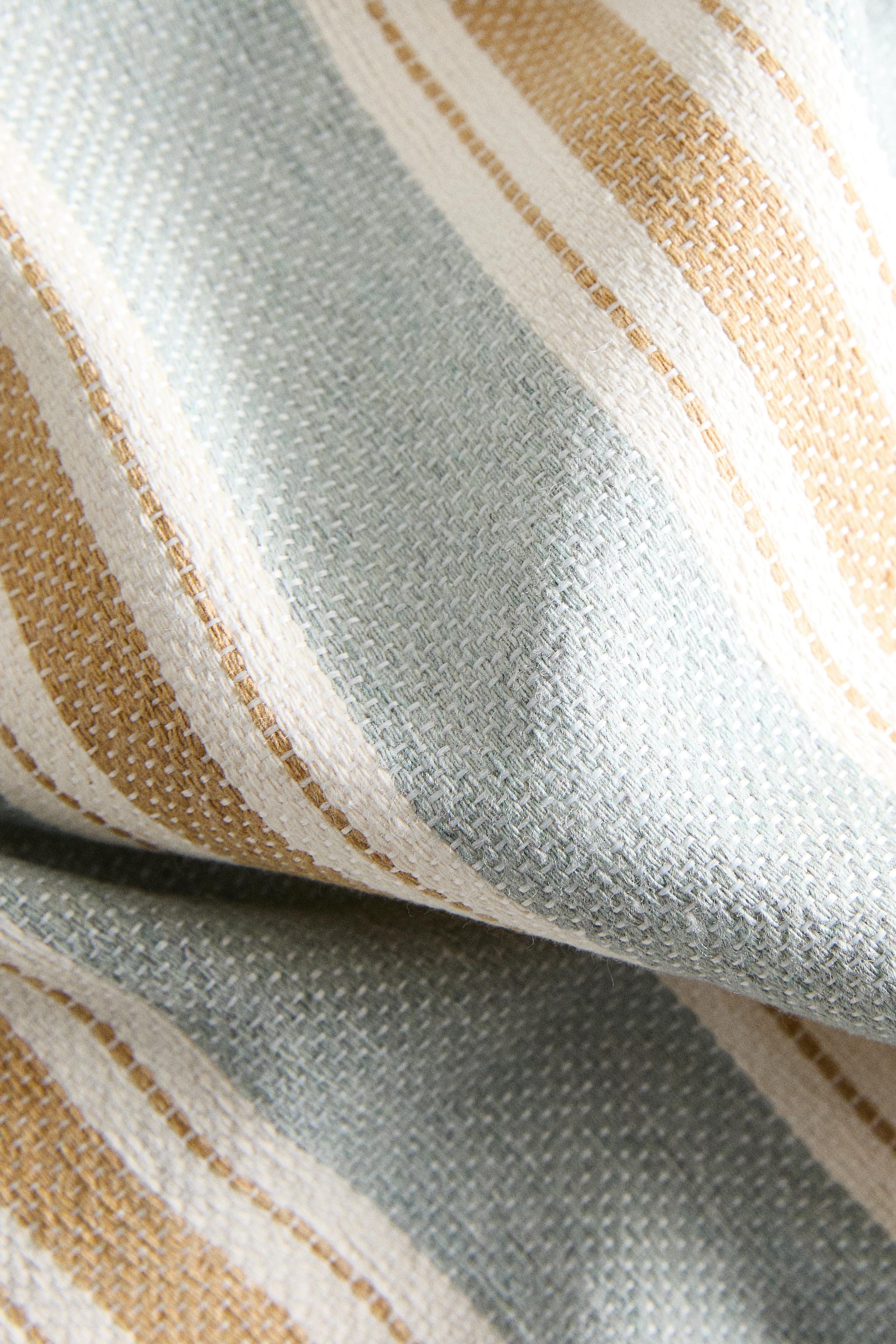 PLAIN MULTI-PURPOSE BLANKET