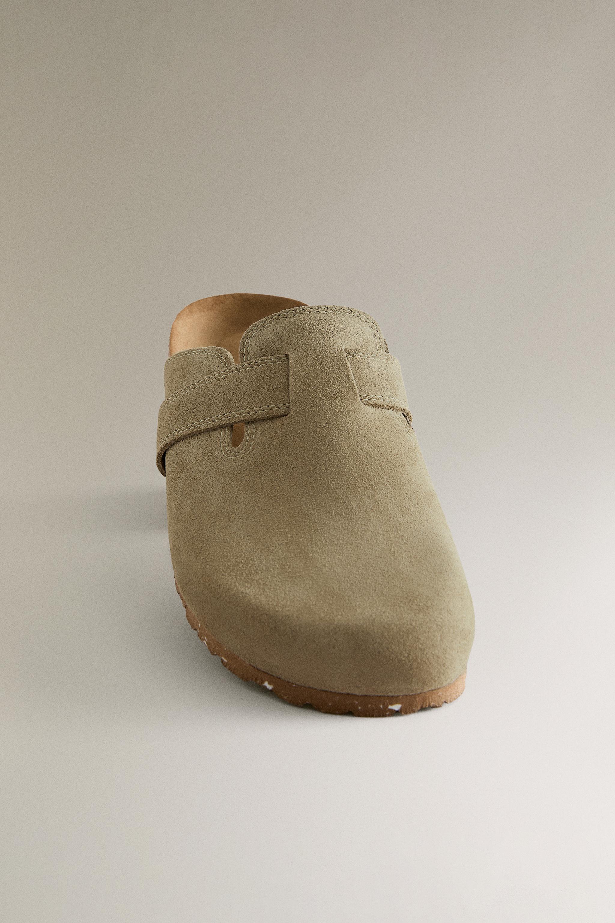 LEATHER CLOGS WITH STRAP