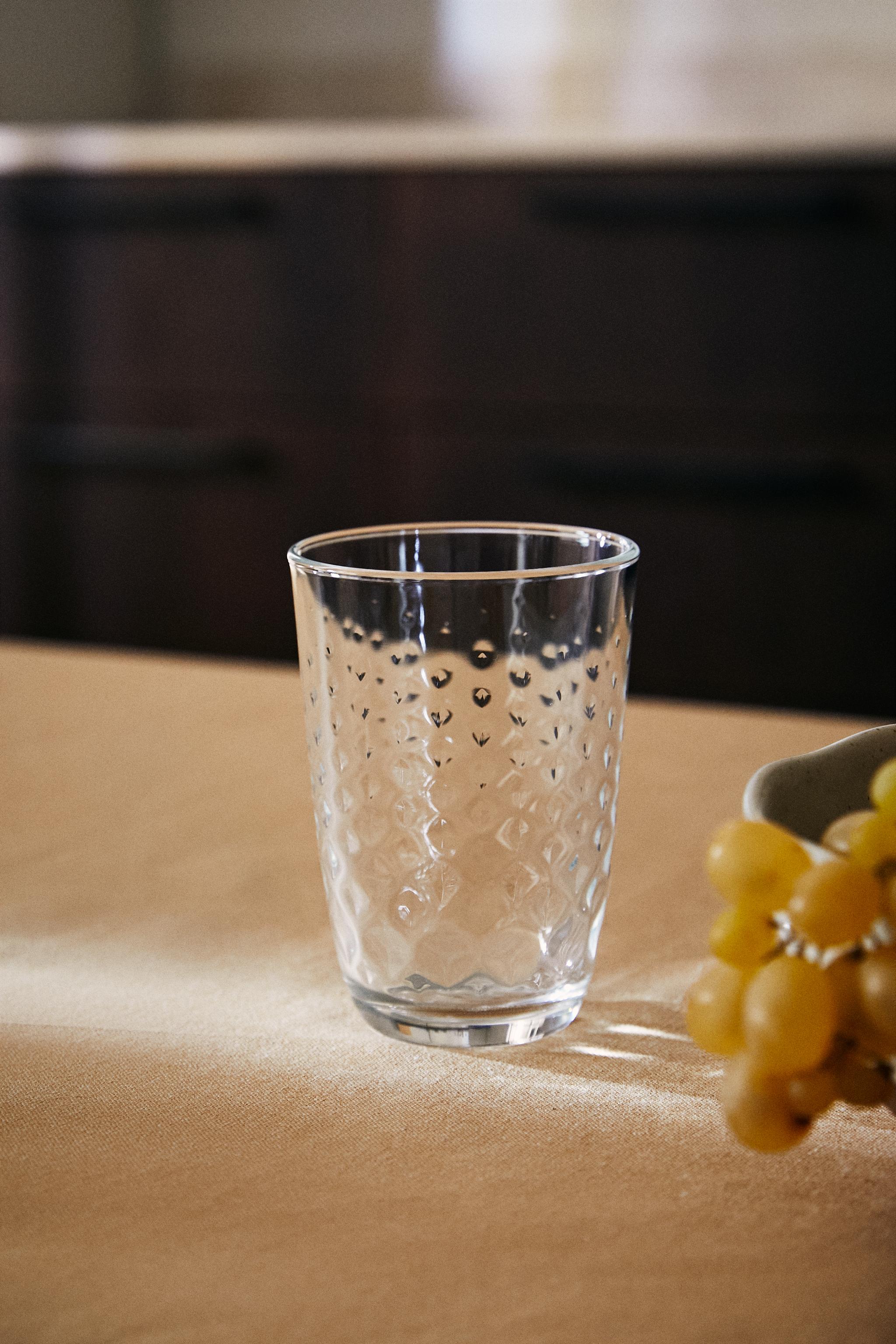 RAISED DESIGN TUMBLER