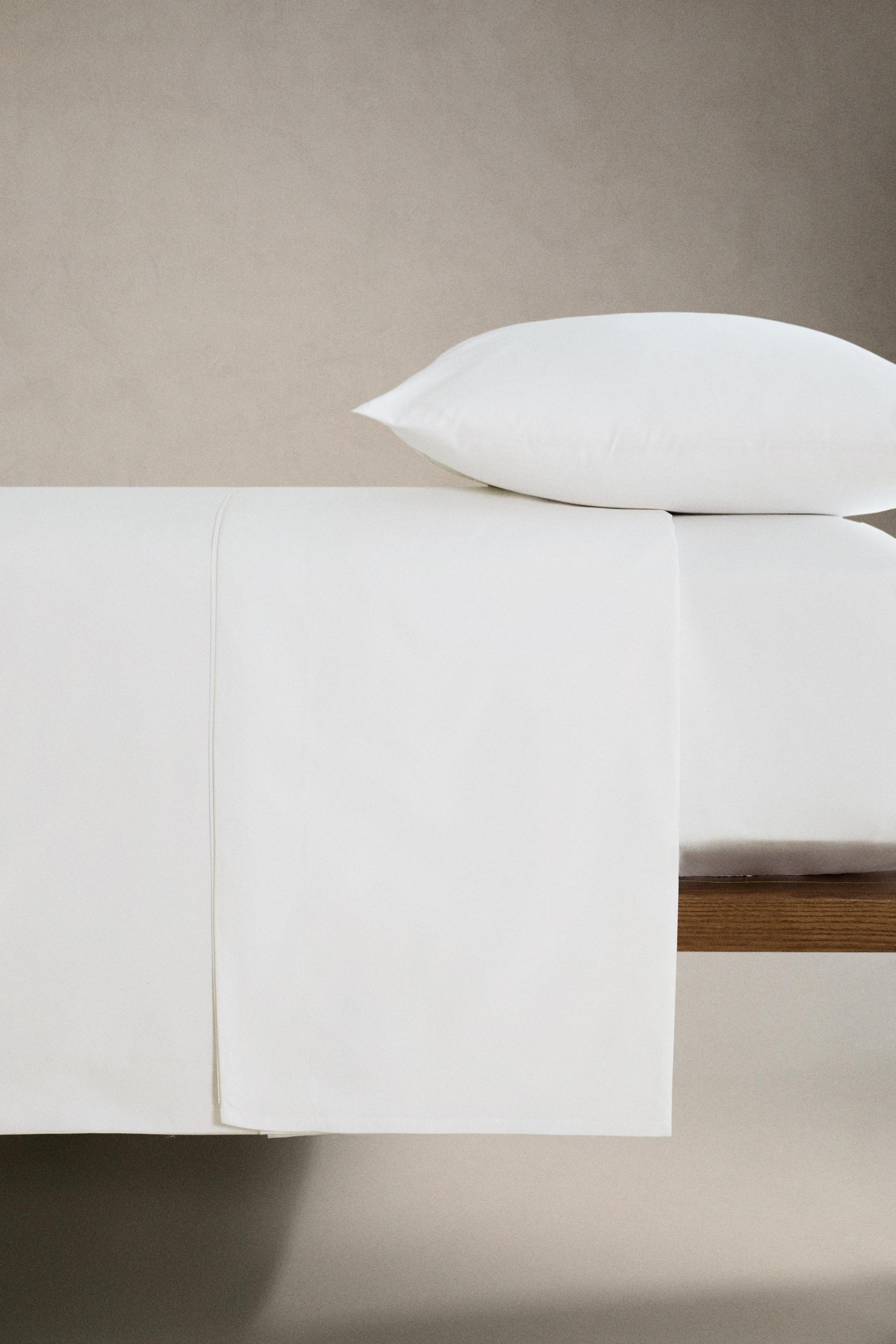 OVERLOCK DUVET COVER