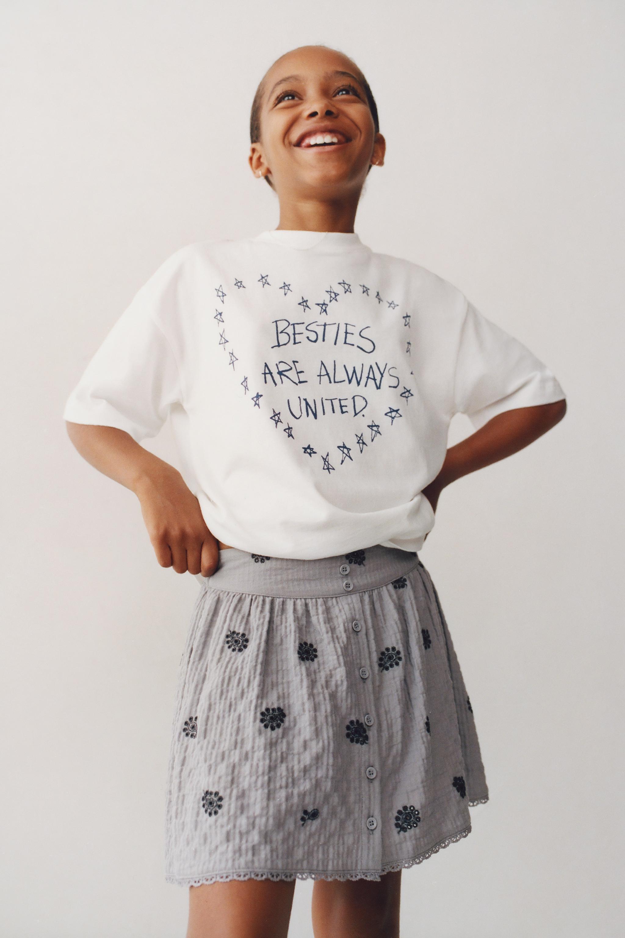 EMBROIDERED TEXTURED SKIRT