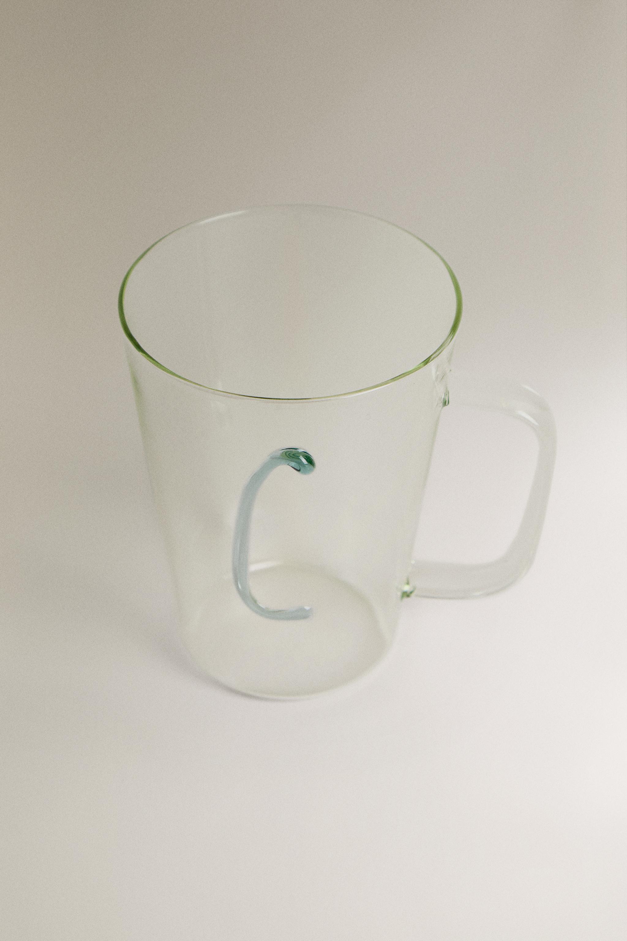 BOROSILICATE MUG WITH INITIAL C