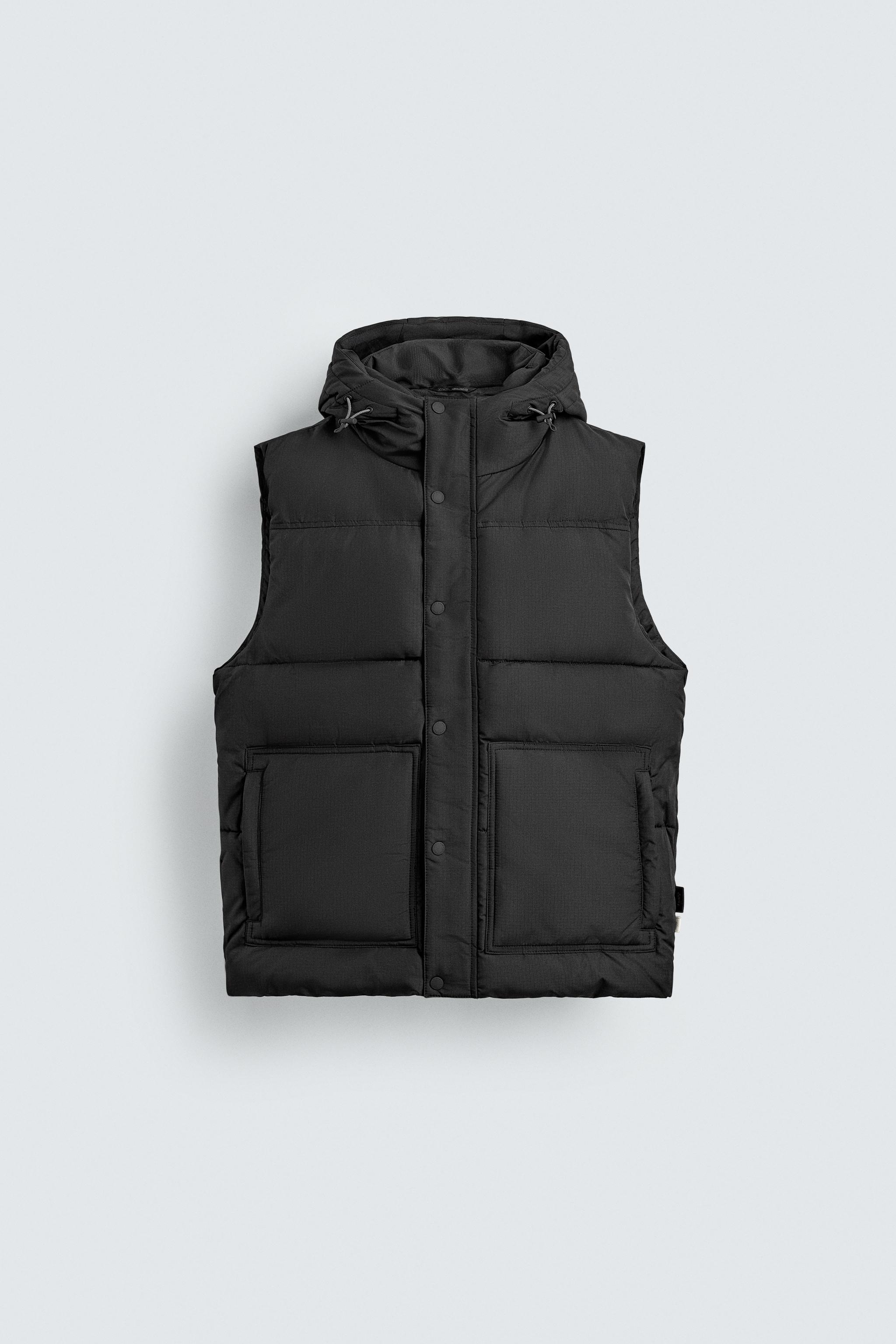 HOODED PUFFER VEST