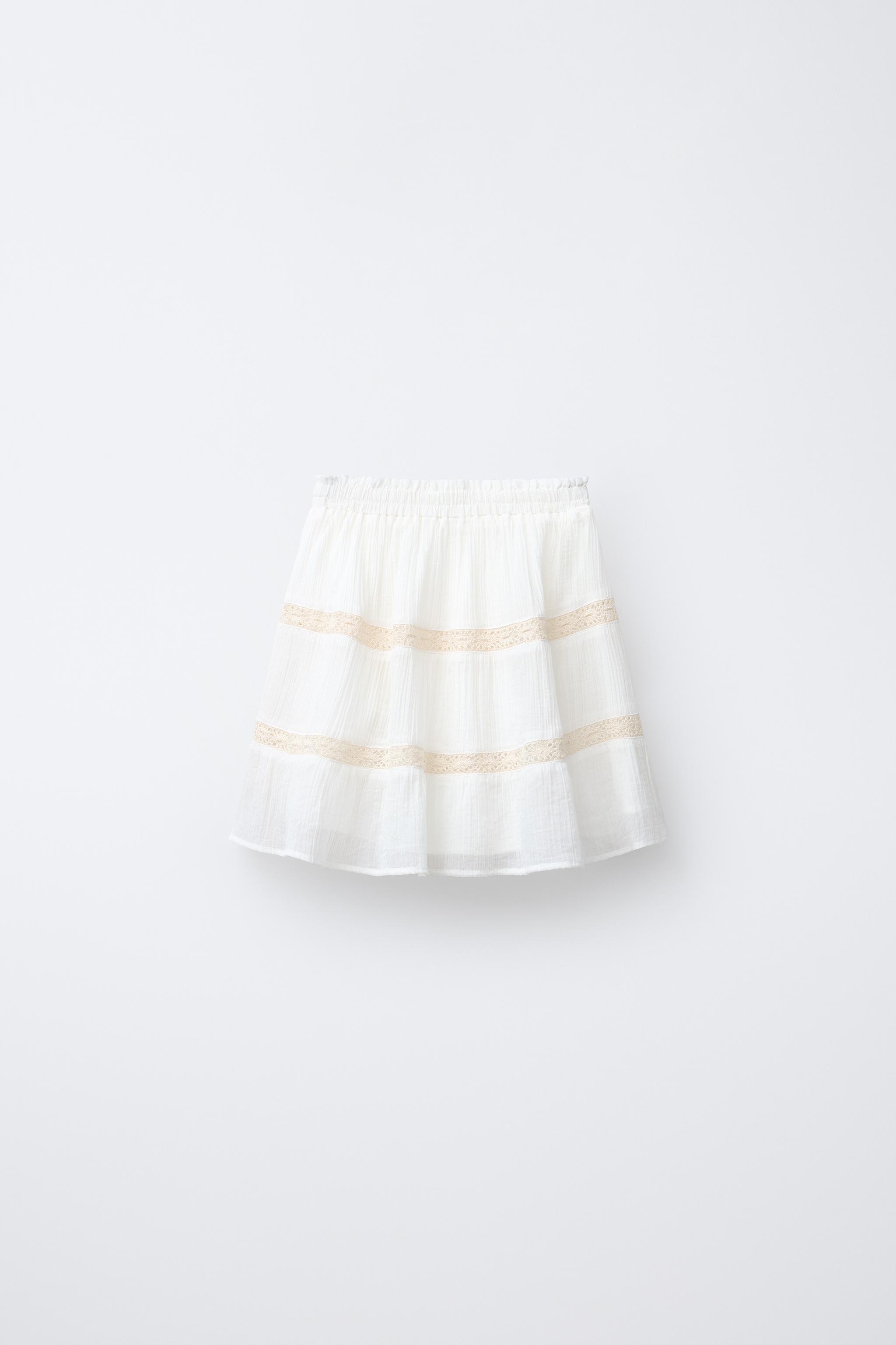 FLORAL EMBROIDERED SKIRT