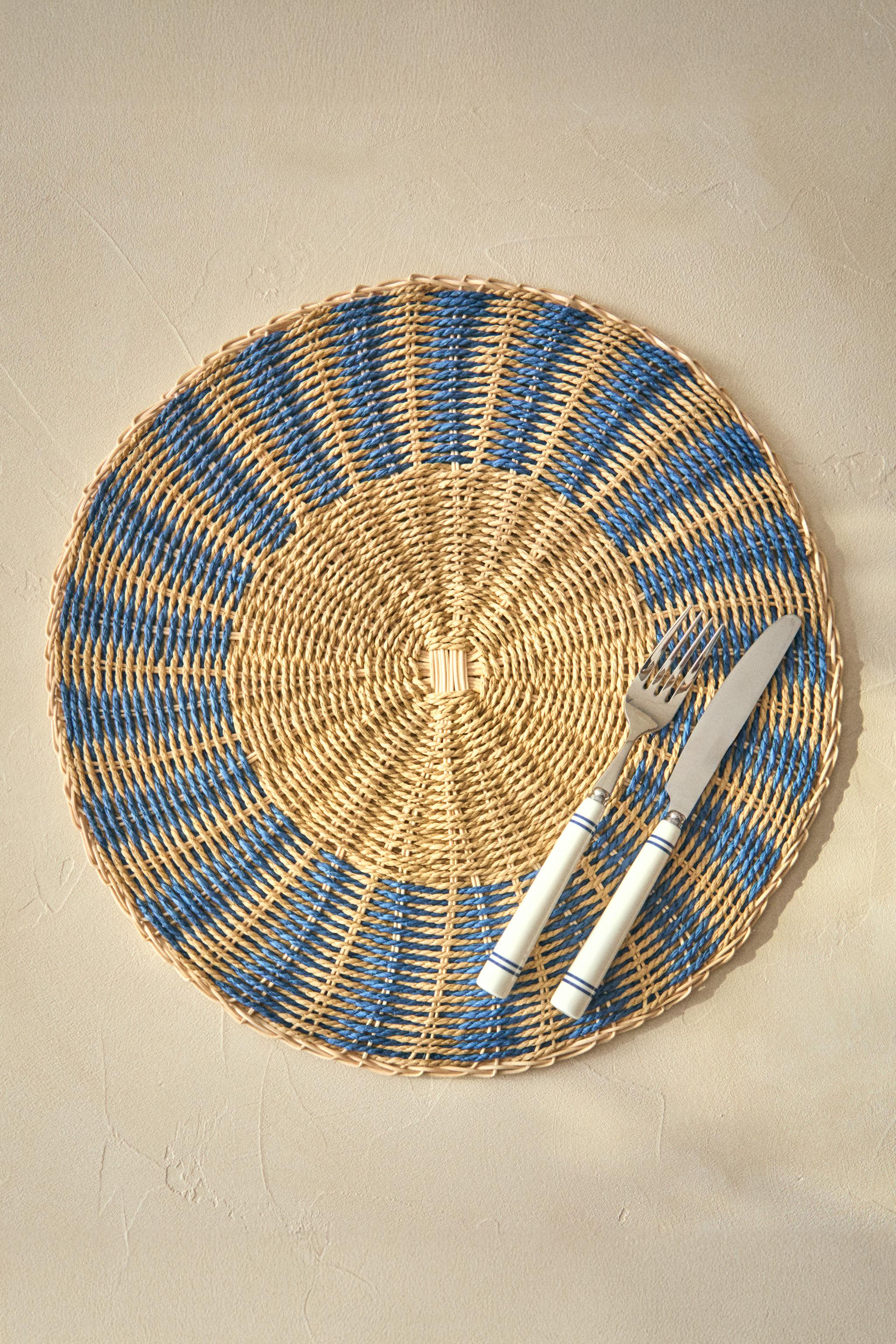 ROUND RATTAN PLACEMAT