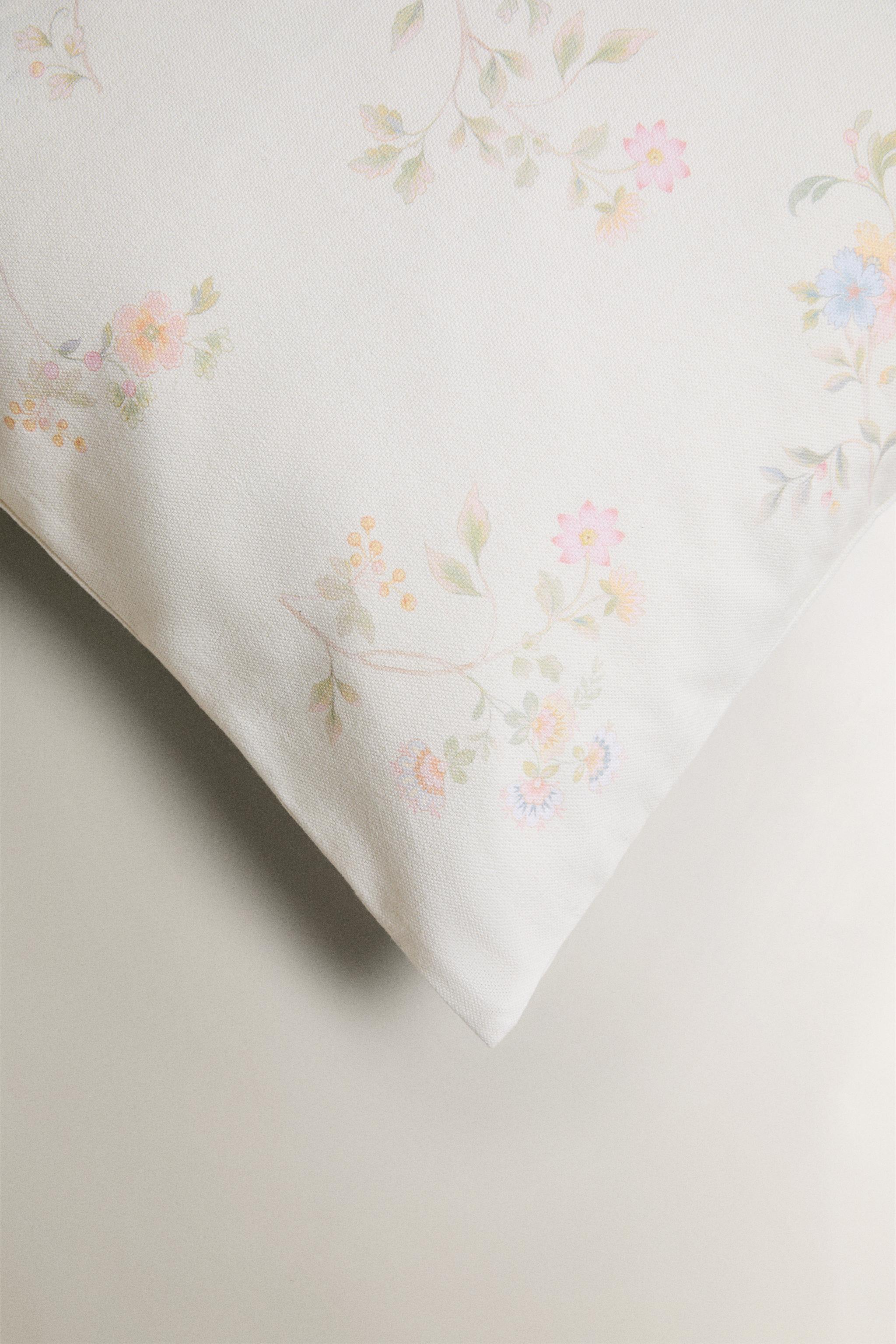 FLORAL PRINT THROW PILLOW COVER
