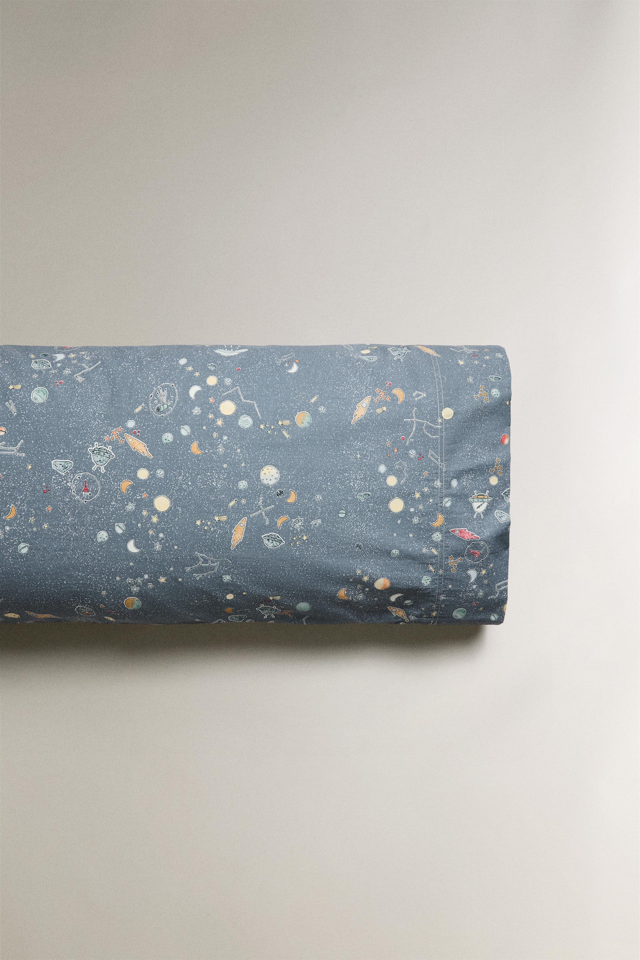 CHILDREN'S REVERSIBLE SPACE PILLOWCASE