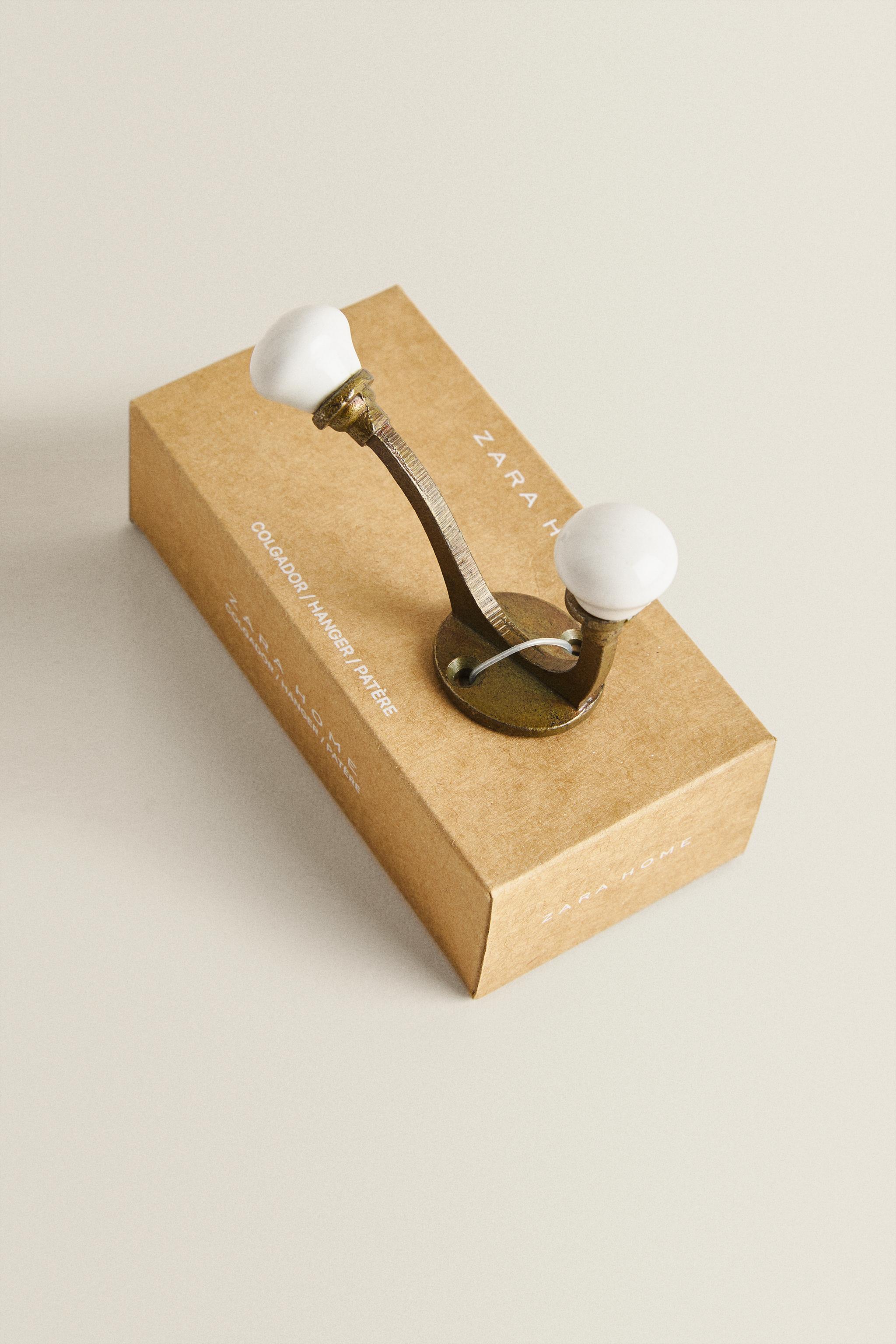 CERAMIC HOOK