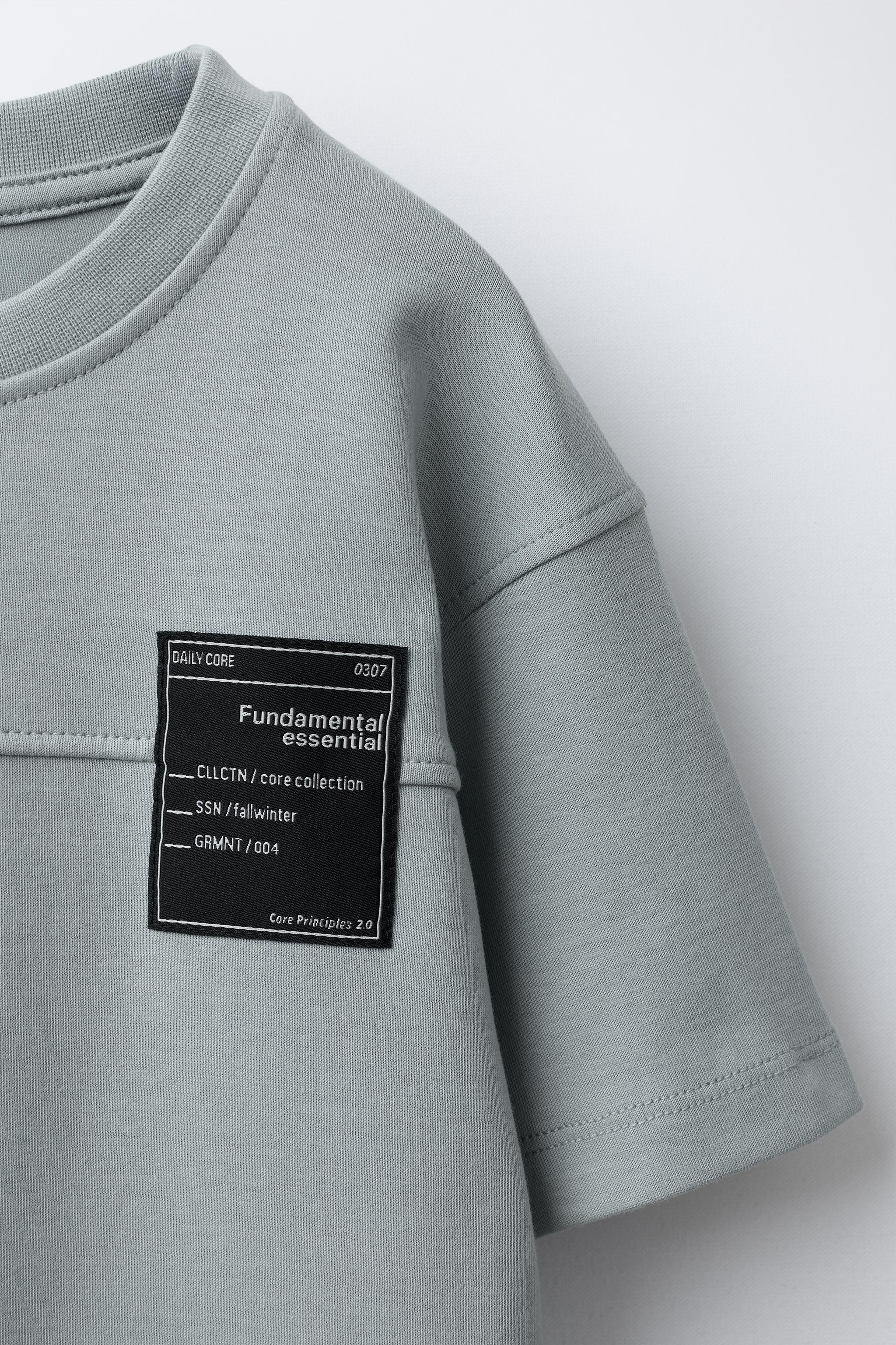 LABEL INTERLOCK T-SHIRT AND BERMUDA SET