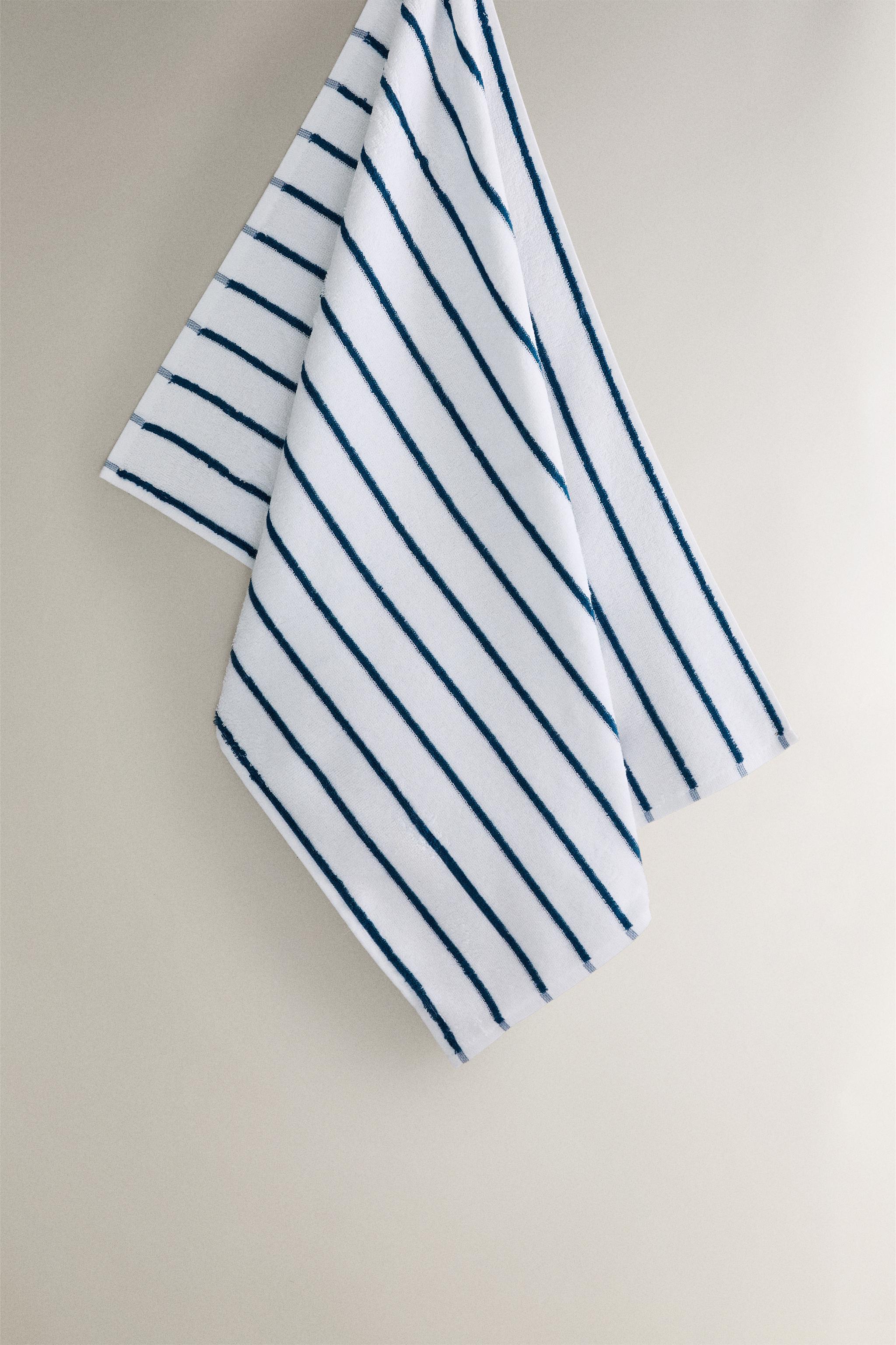 TERRYCLOTH KITCHEN TOWEL WITH STRIPED DESIGN