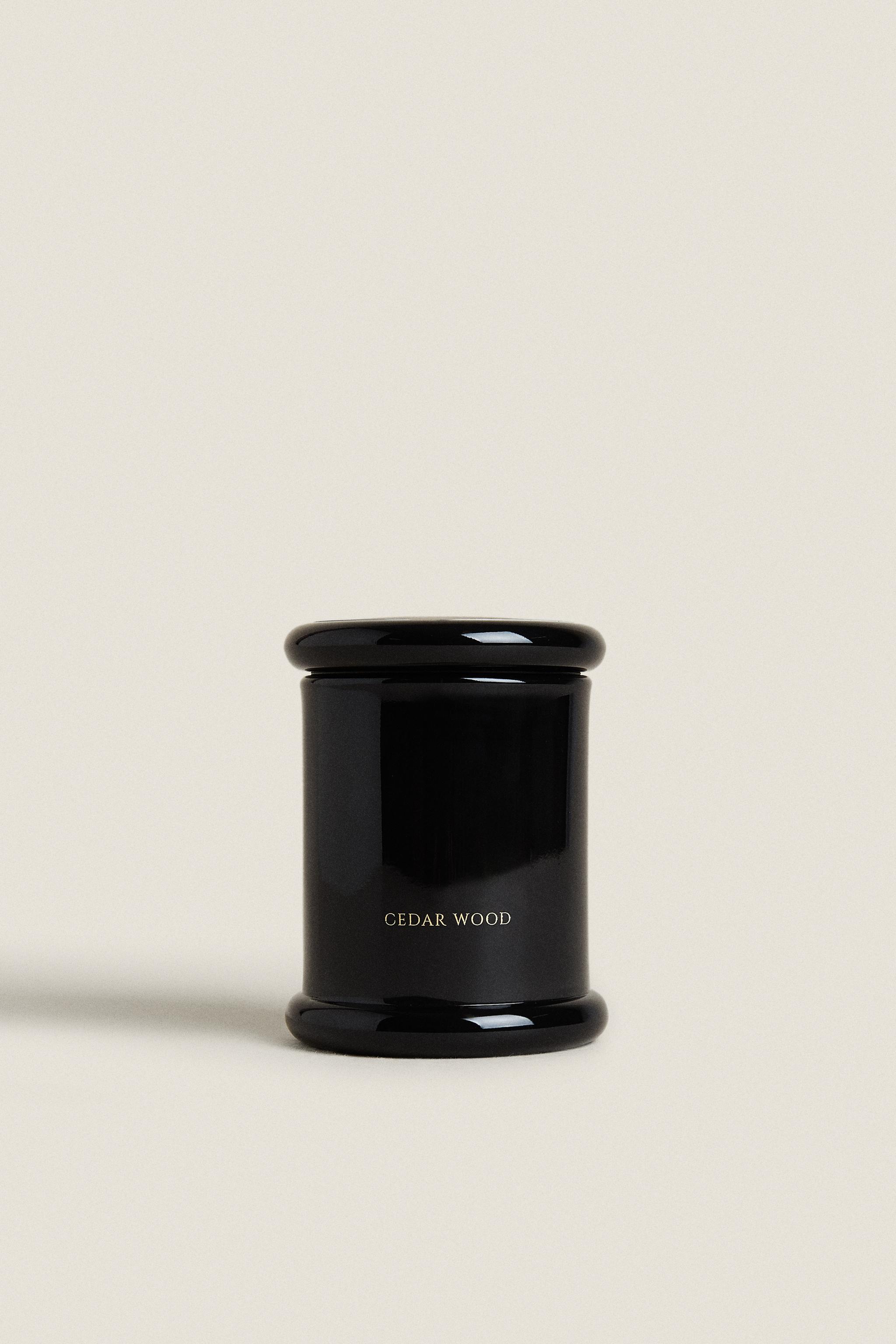 (150 G) CEDAR WOOD SCENTED CANDLE