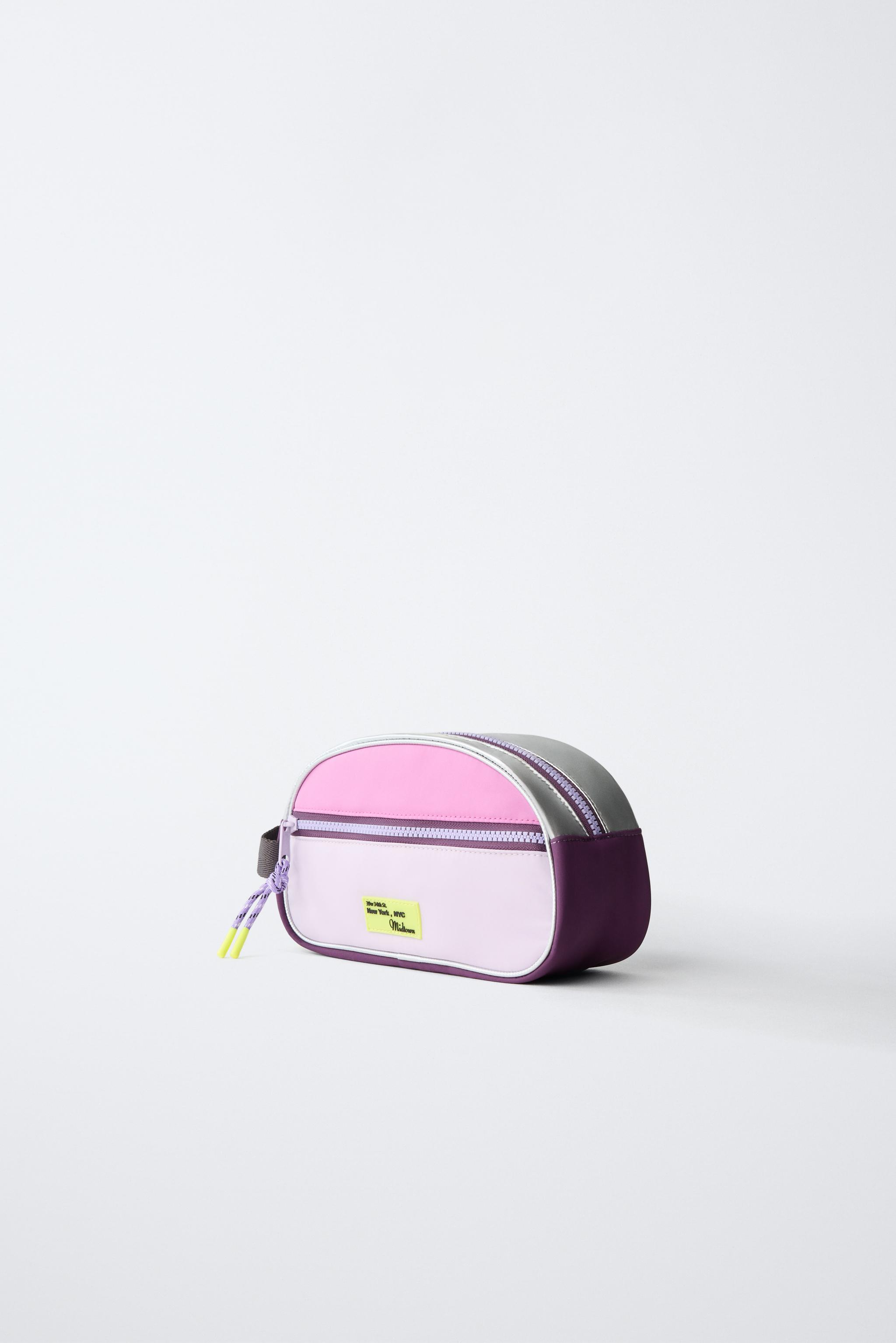 GYMWEAR COLLECTION TOILETRY BAG
