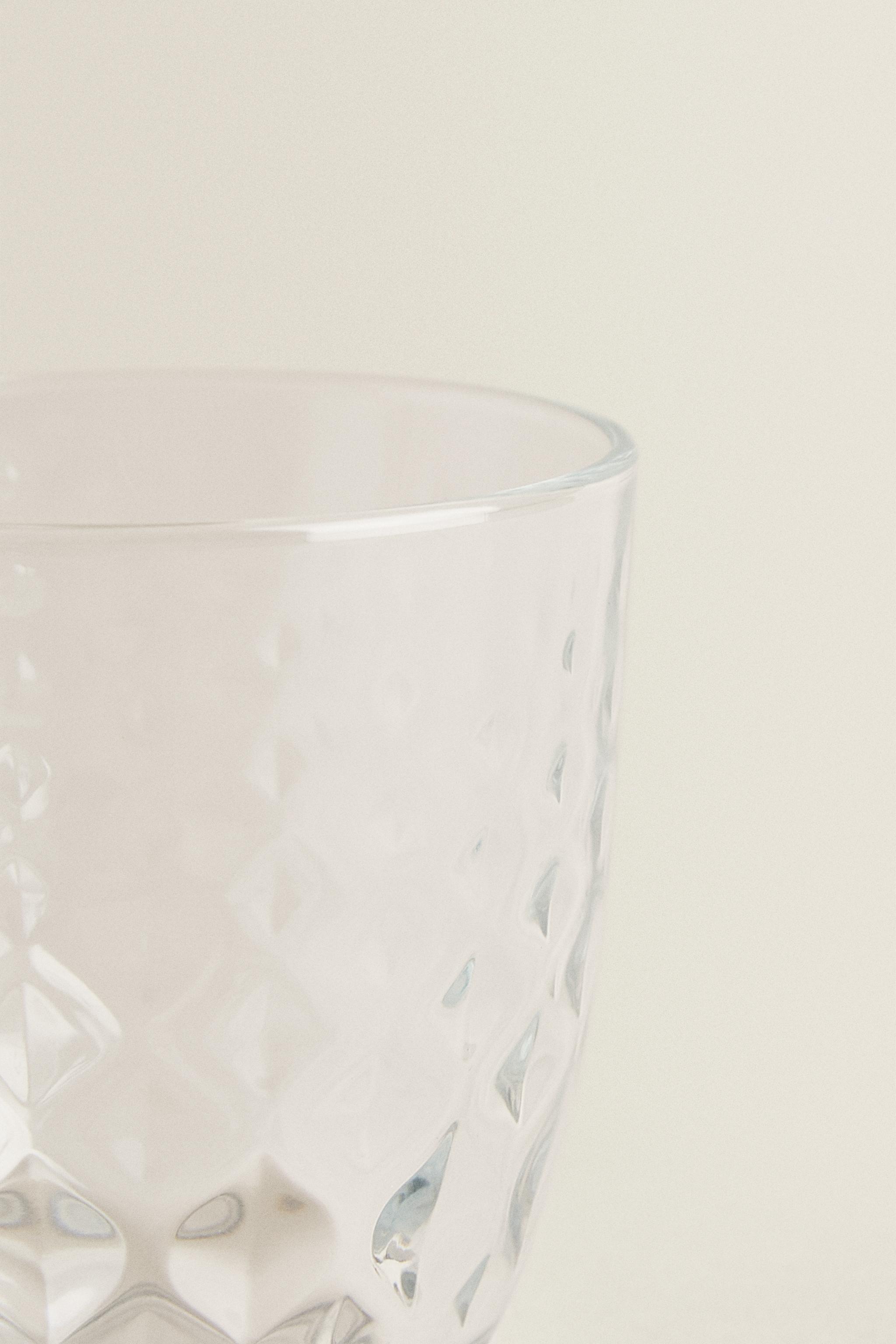 RAISED DESIGN TUMBLER