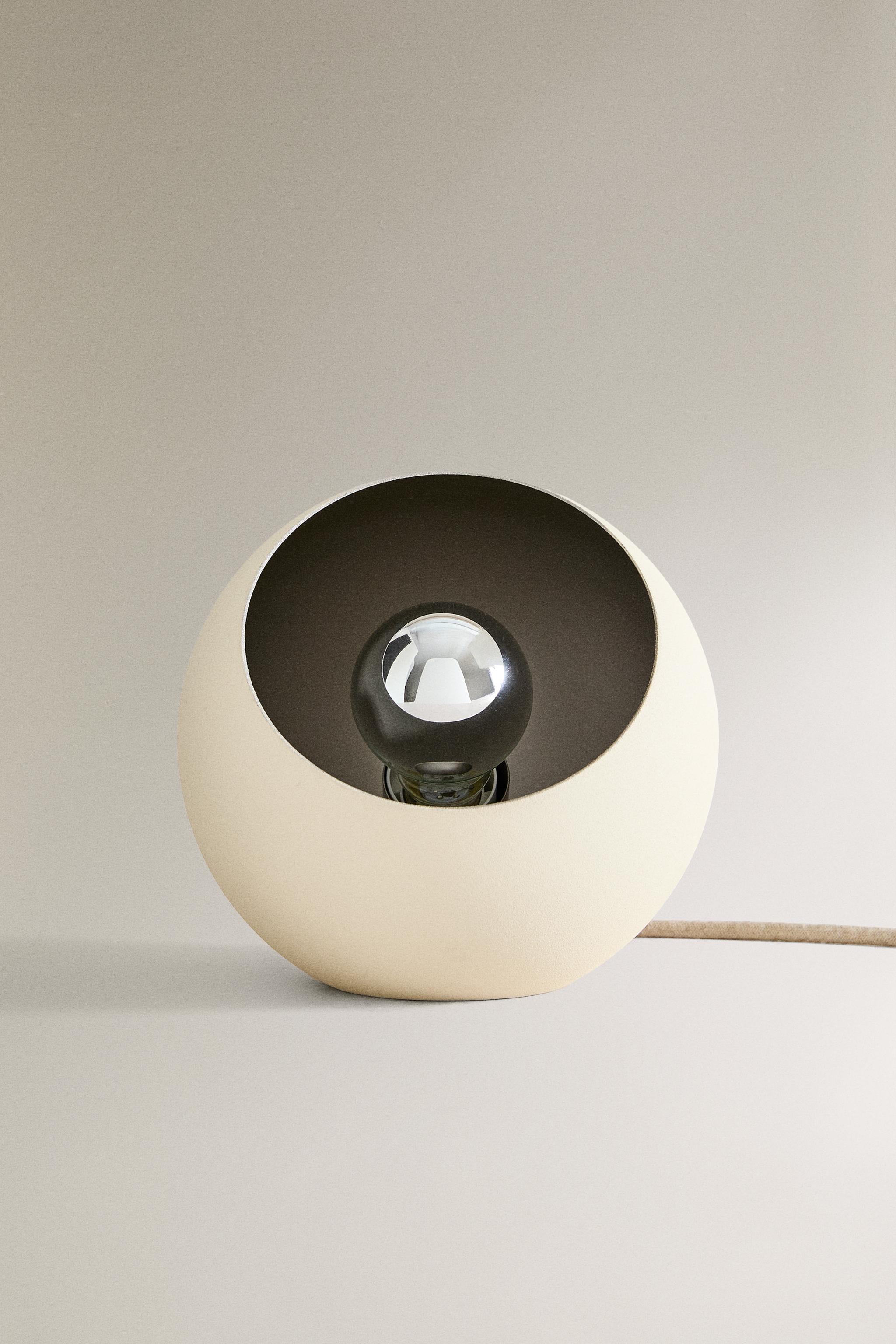 SEMI SPHERE TABLE LAMP