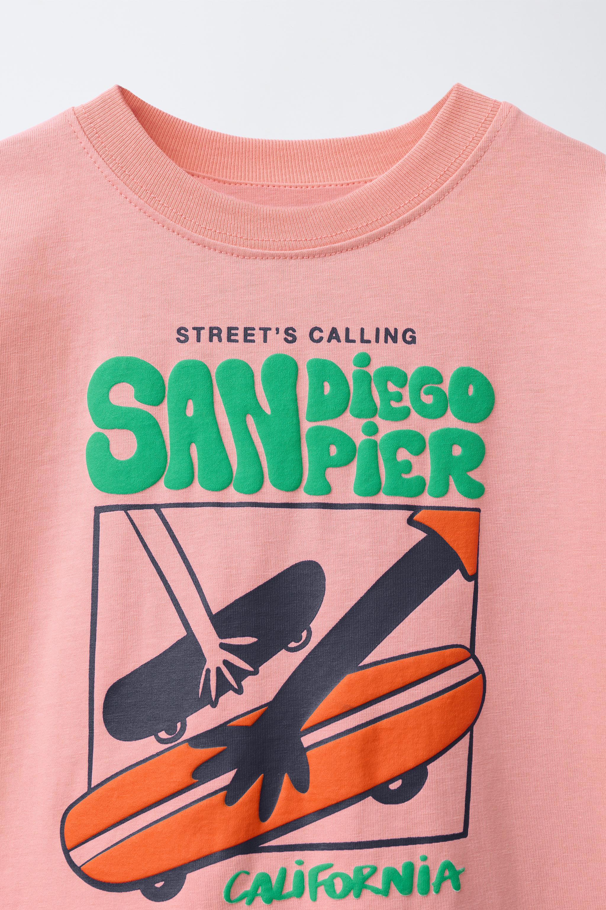 RAISED PRINT T-SHIRT