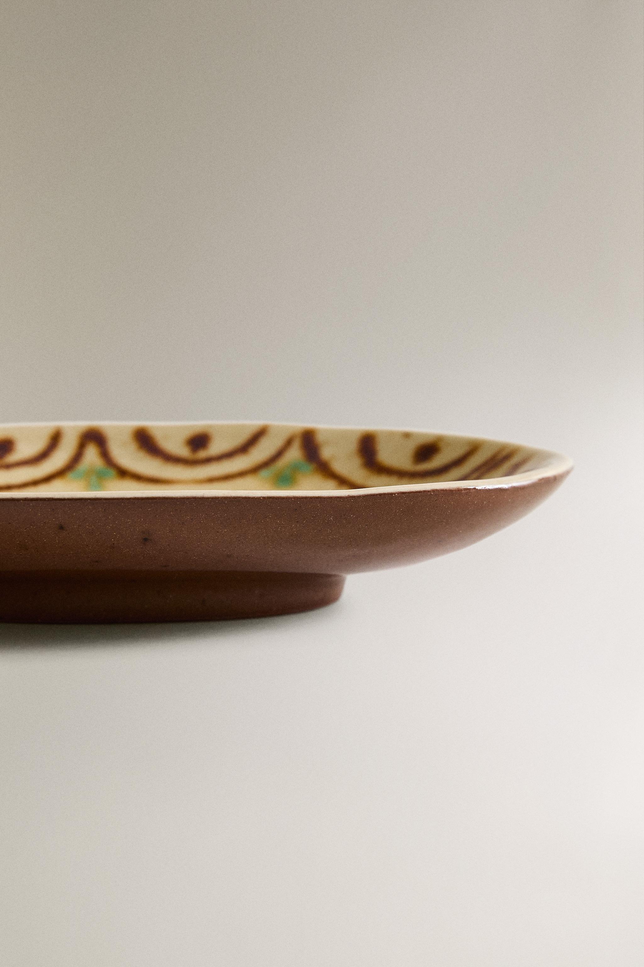 PAINTED CERAMIC BATHROOM SOAP DISH
