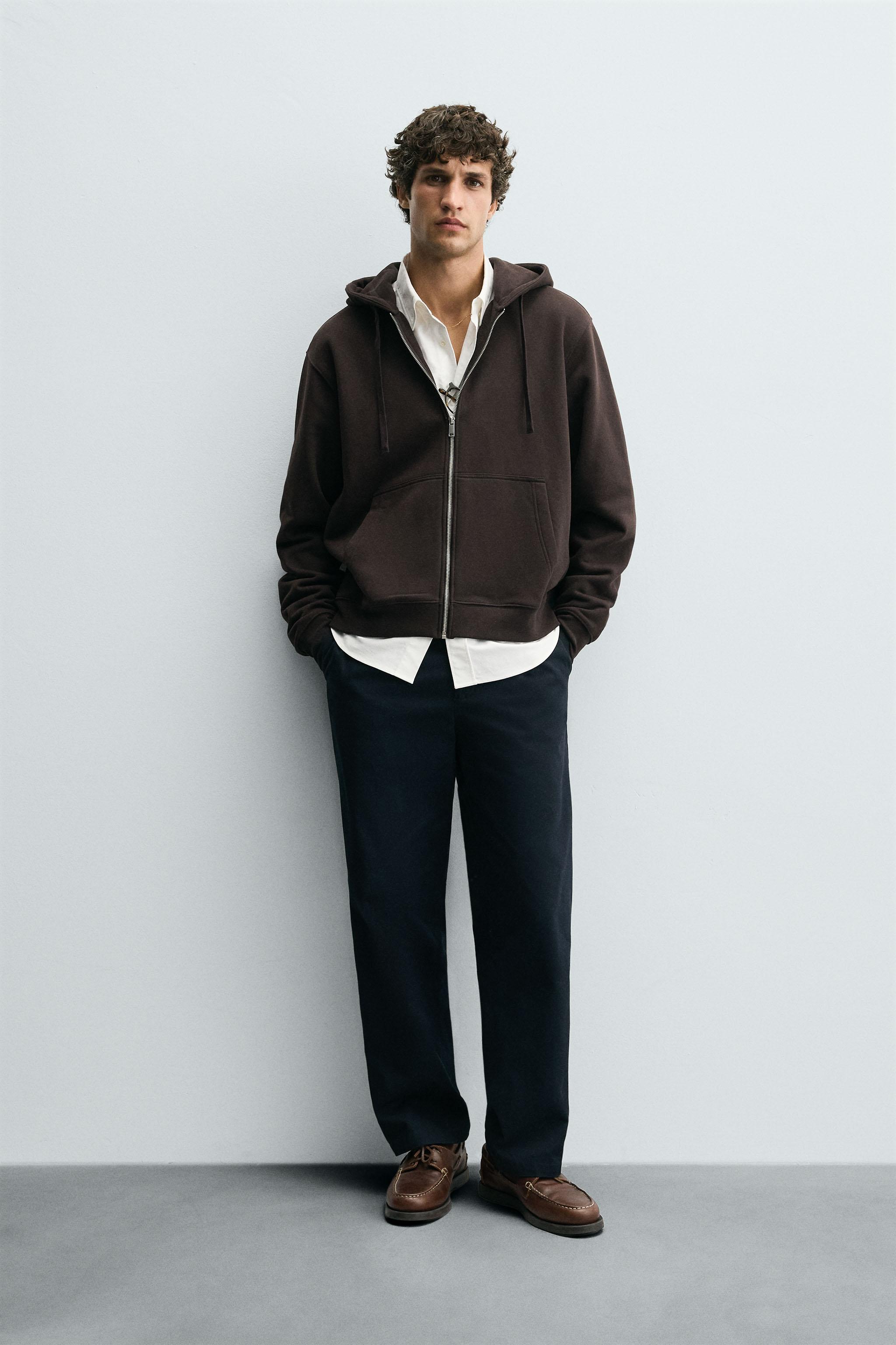 HOODED ZIP-UP SWEATSHIRT