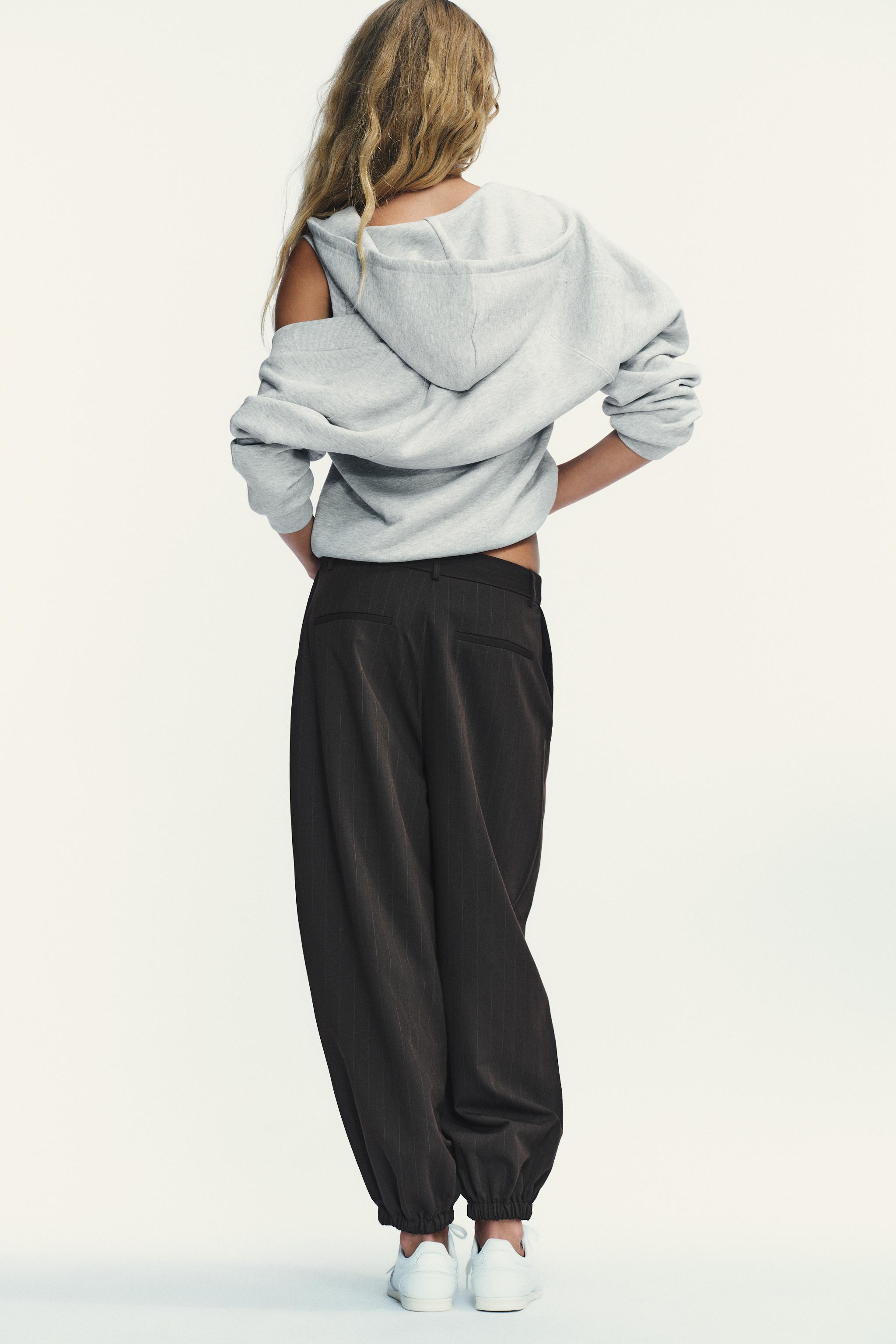 PINSTRIPE PLEATED BALLOON PANTS