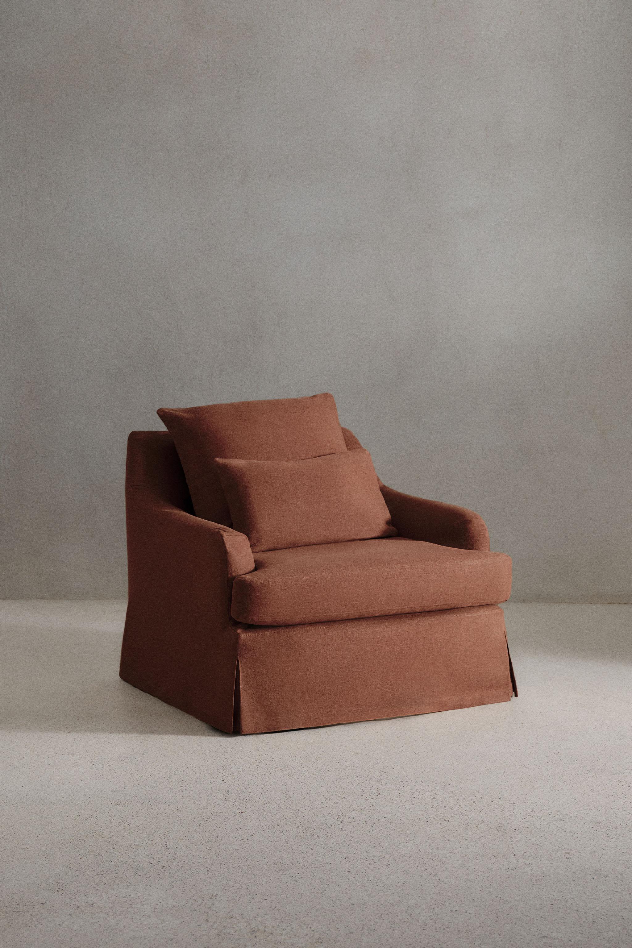 ARMCHAIR 01