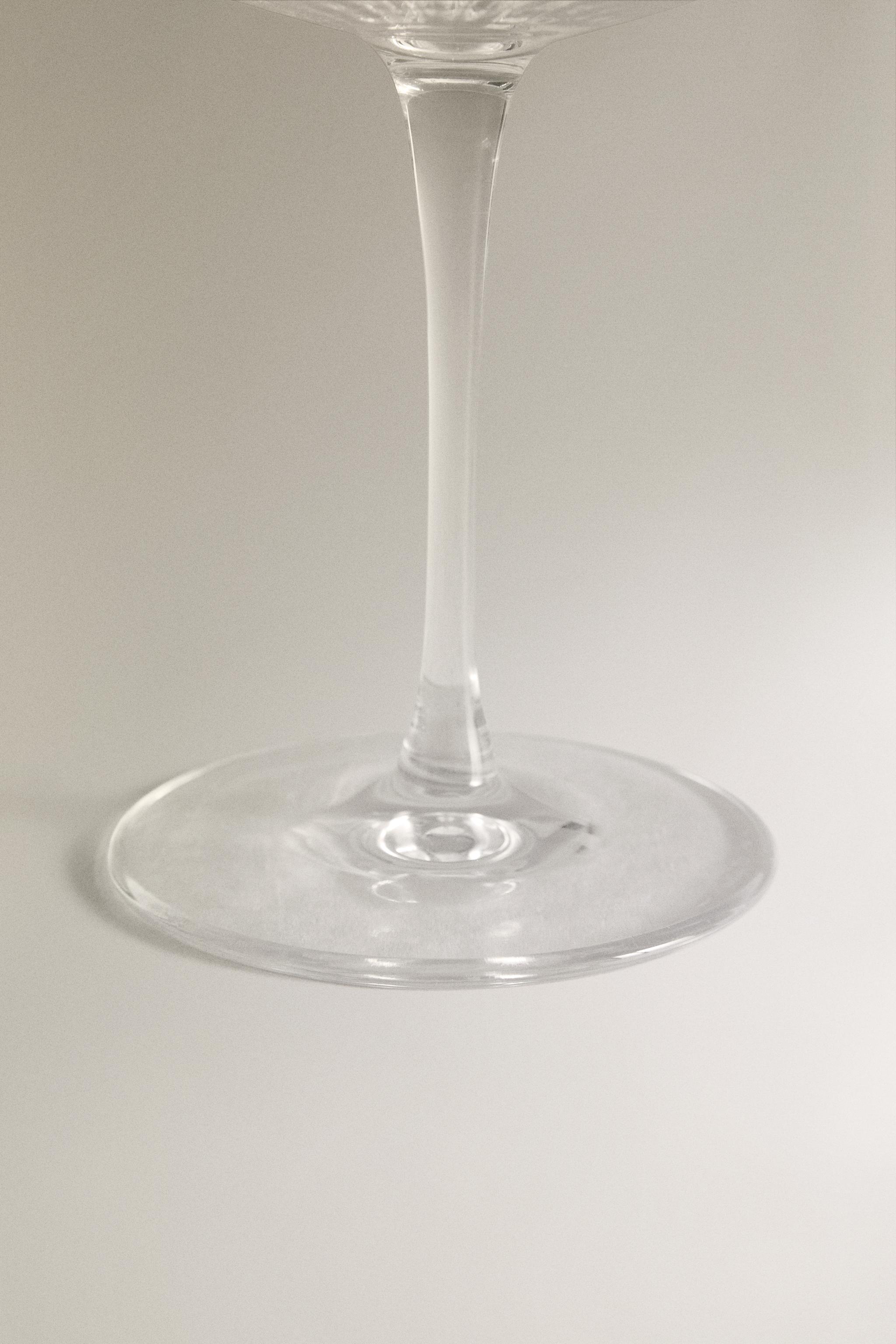 LARGE GLASS WITH LINES