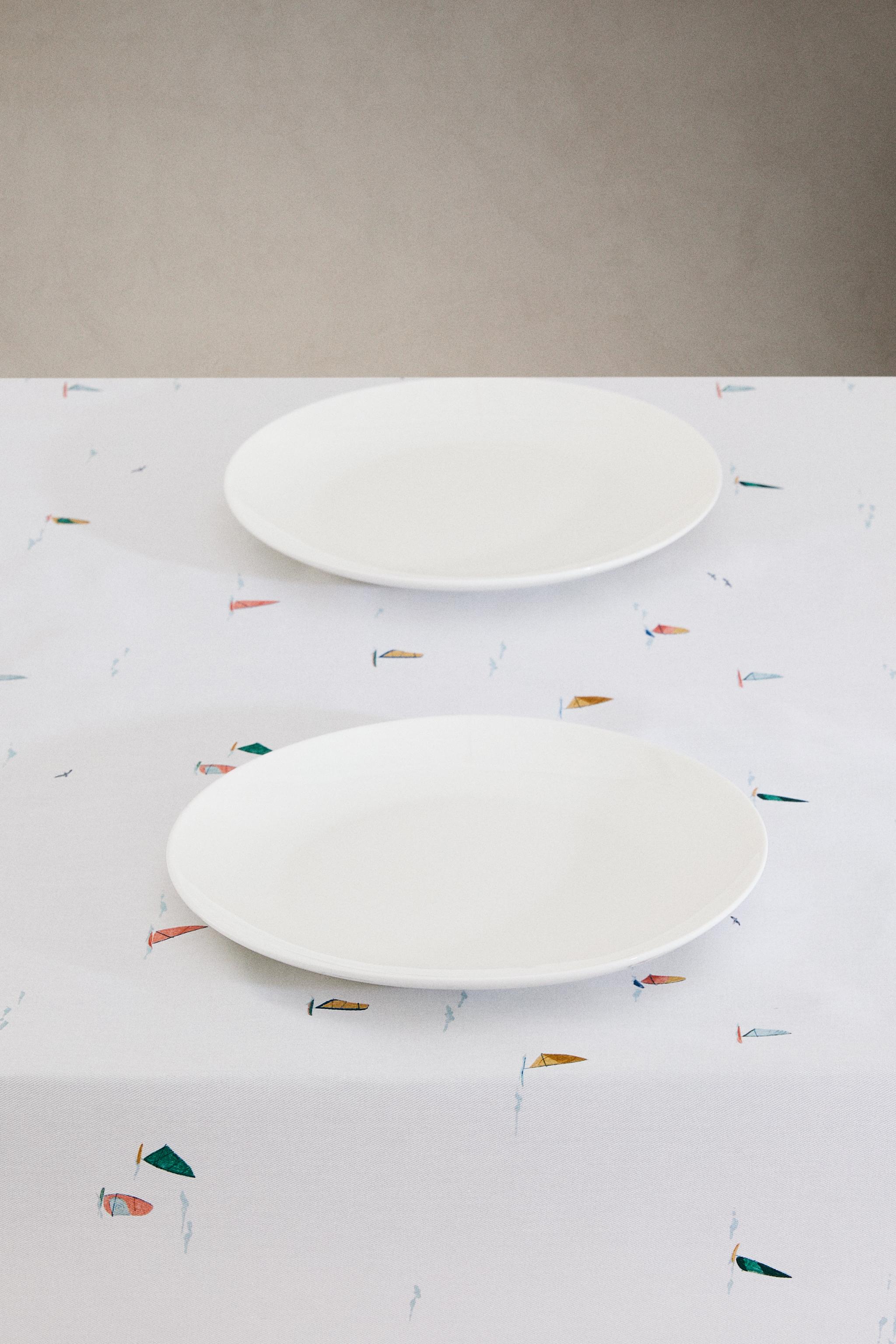 RESIN-COATED WINDSURF COTTON TABLECLOTH