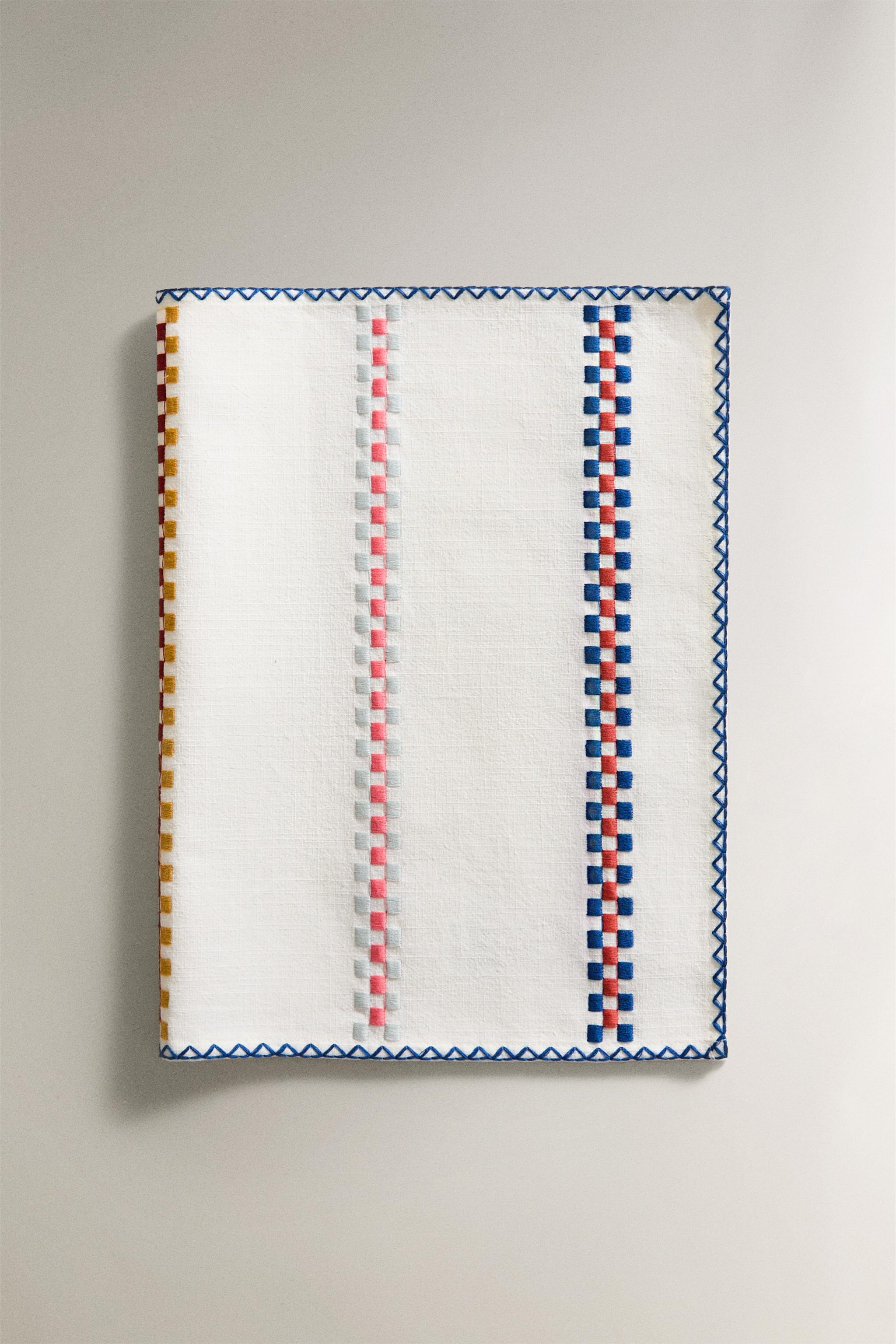 COTTON PLACEMAT WITH MULTICOLORED BORDERS