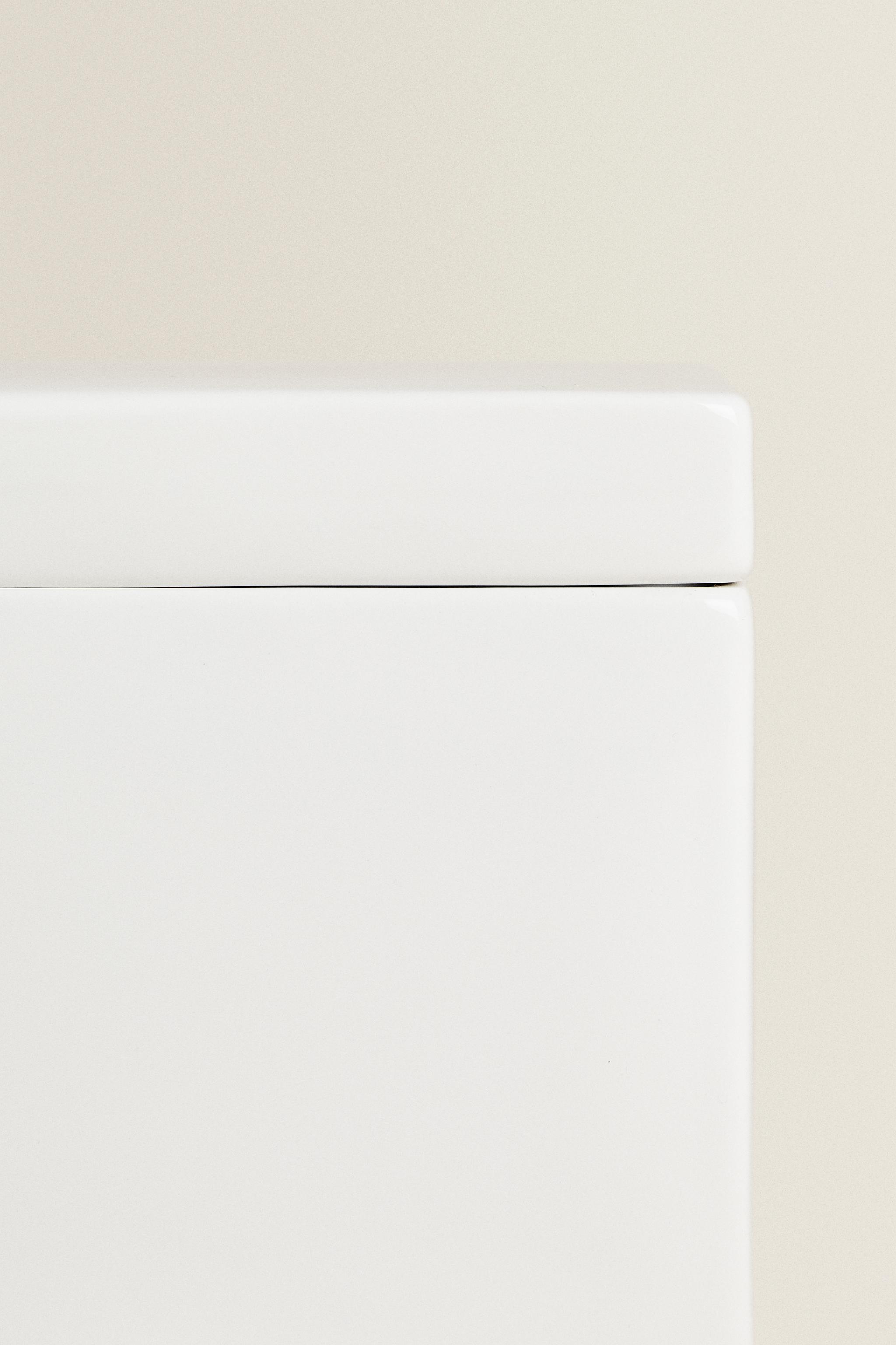 WHITE EARTHENWARE BATHROOM STORAGE JAR