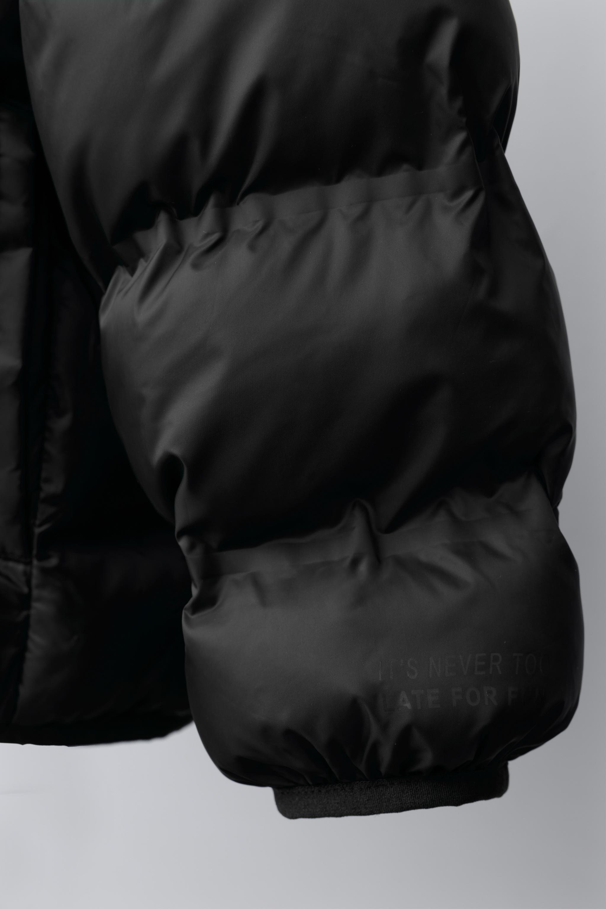 ULTRALIGHT HOODED PUFFER JACKET