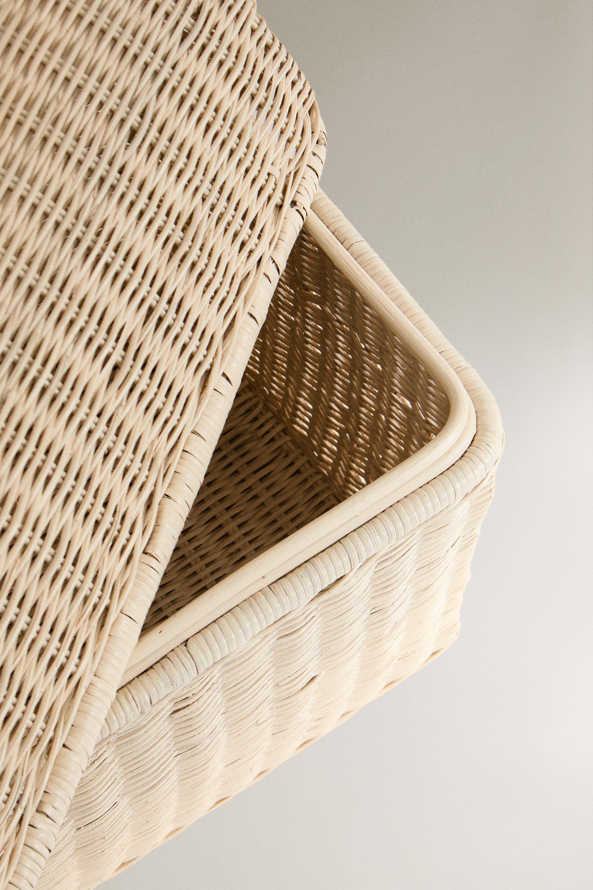 CHILDREN'S RATTAN HAMPER WITH LID