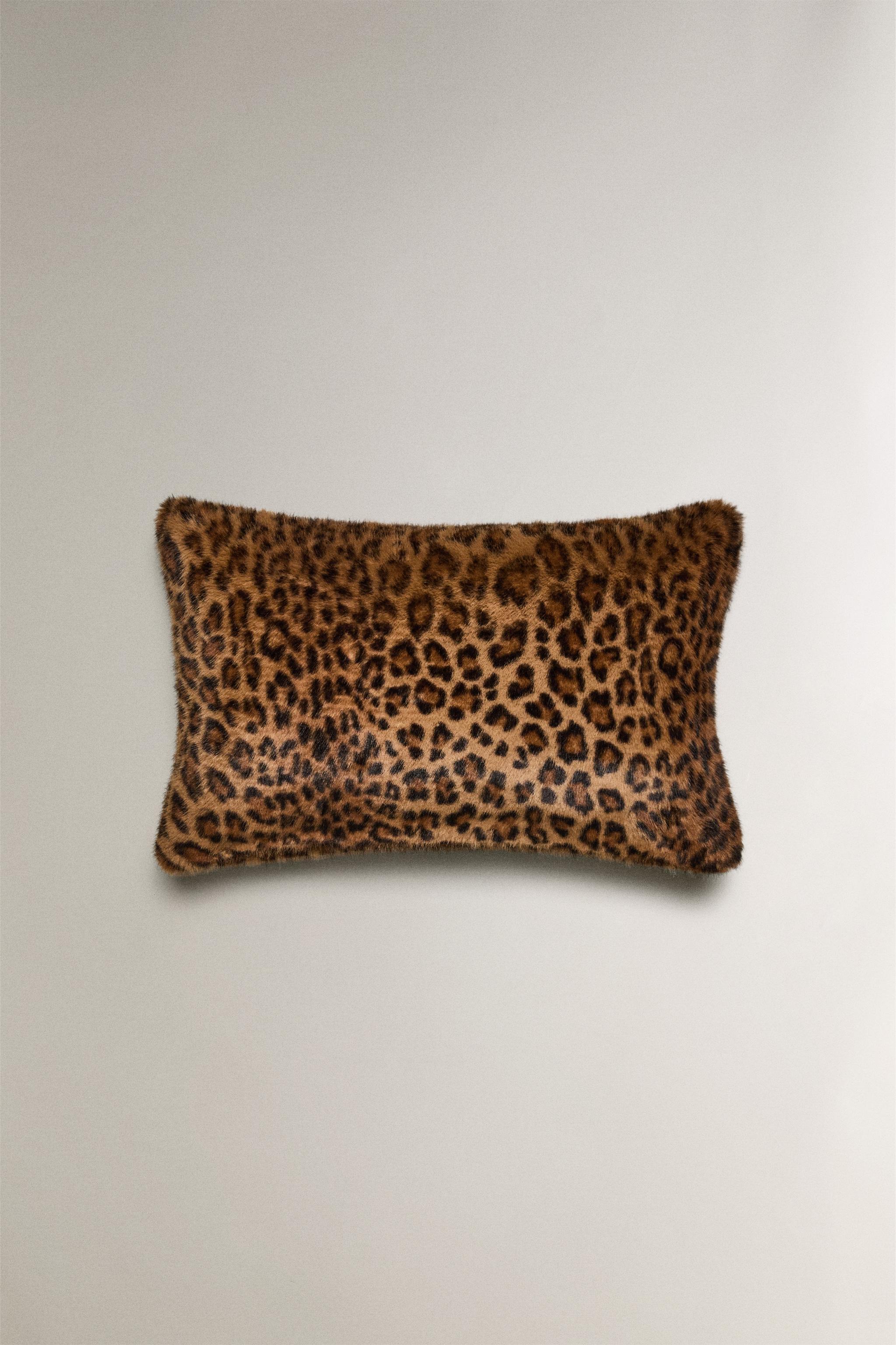 ANIMAL PRINT THROW PILLOW COVER