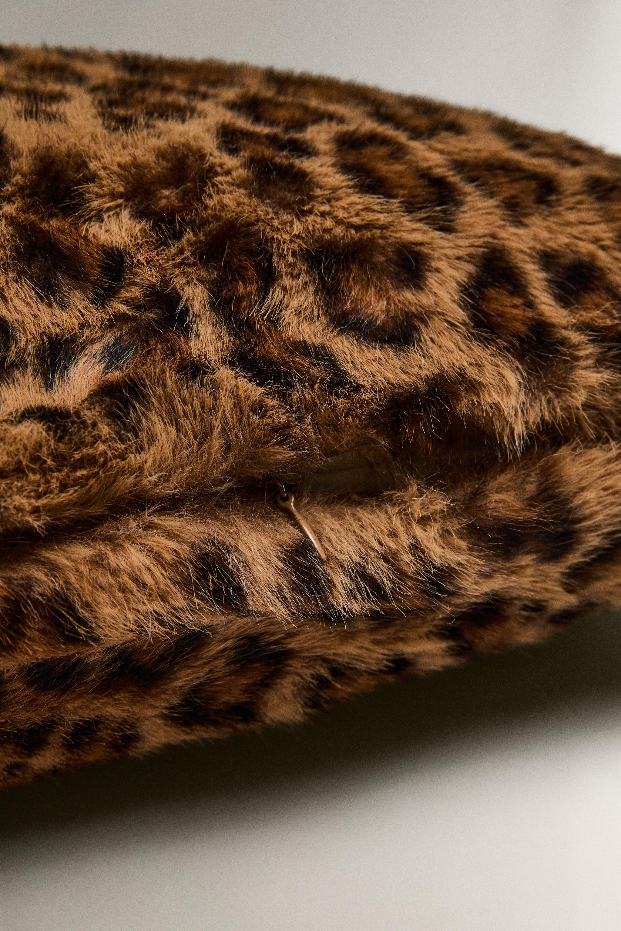 ANIMAL PRINT THROW PILLOW COVER