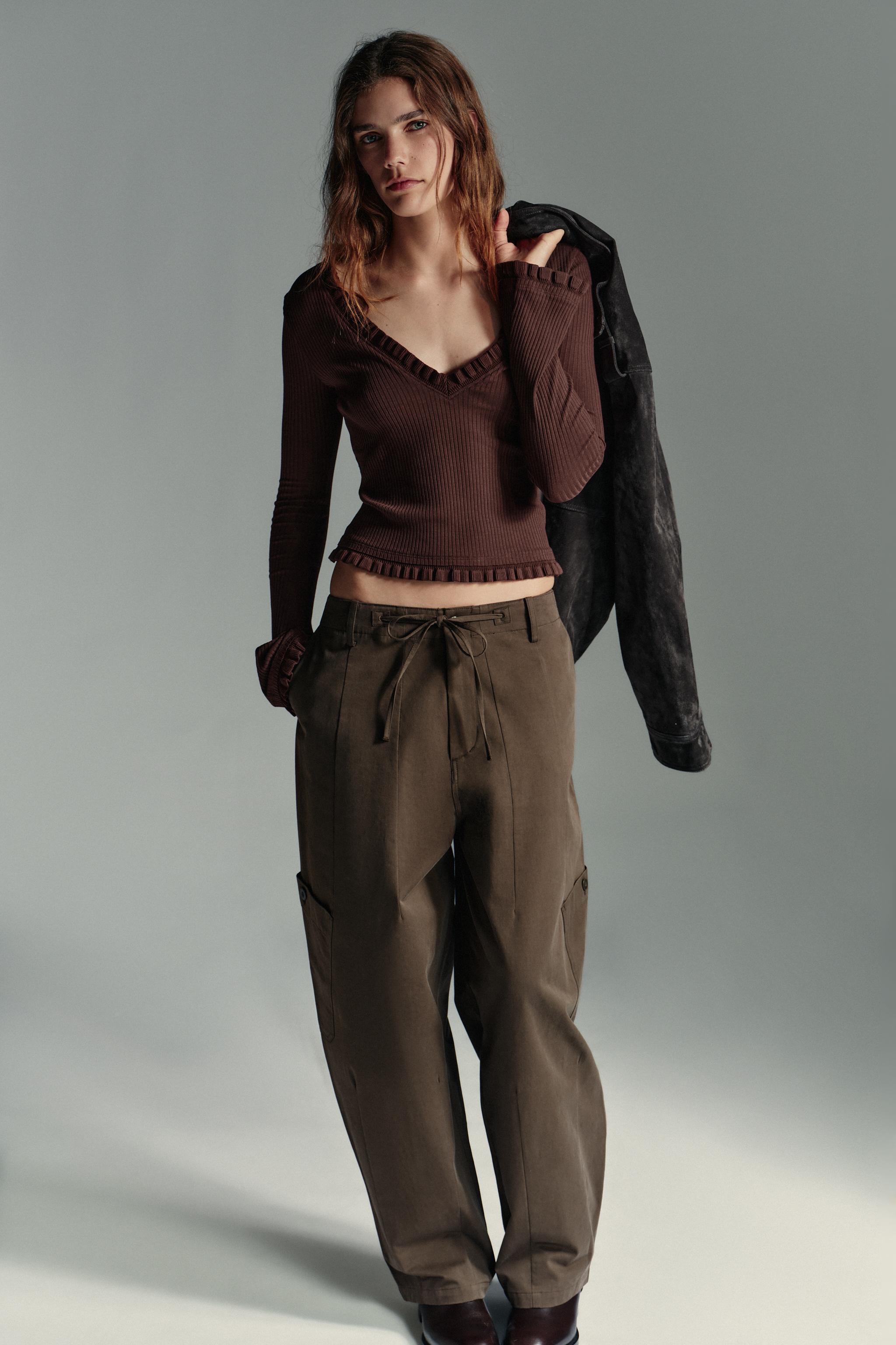 RUFFLED LONG SLEEVE TOP