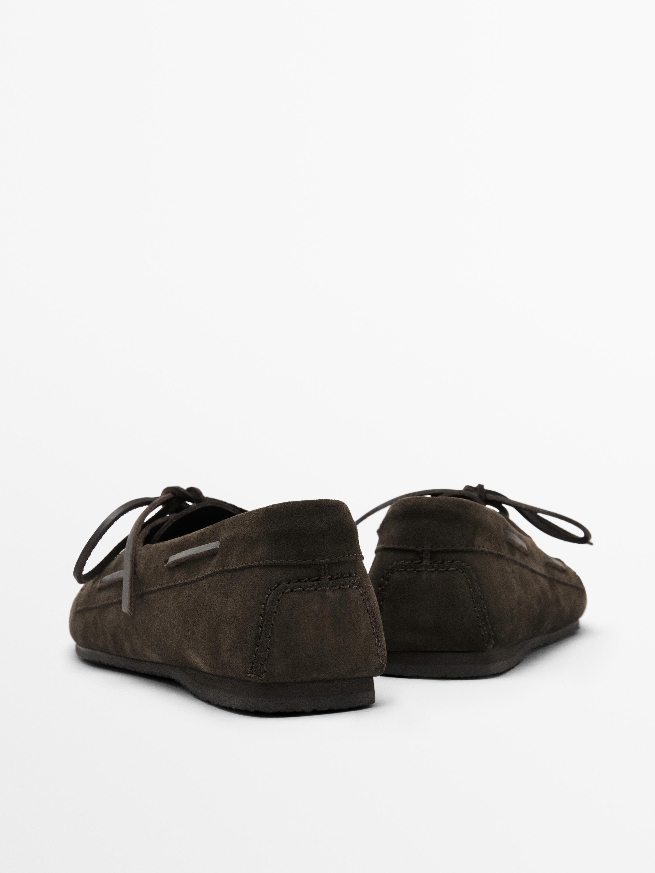 Soft split leather deck shoes